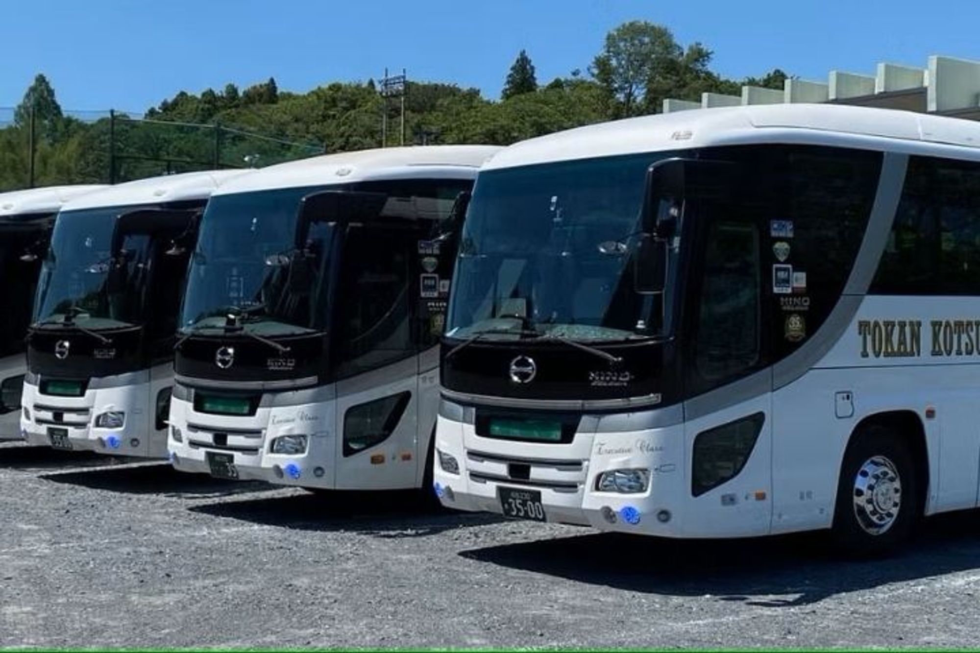 【経験者優遇！安定した職場で働ける貸切バスの運転手】想定年収450万円以上／家賃補助／要大型二種免許-GO0001/3BI_JxsvJl3gOBngNXcL0A