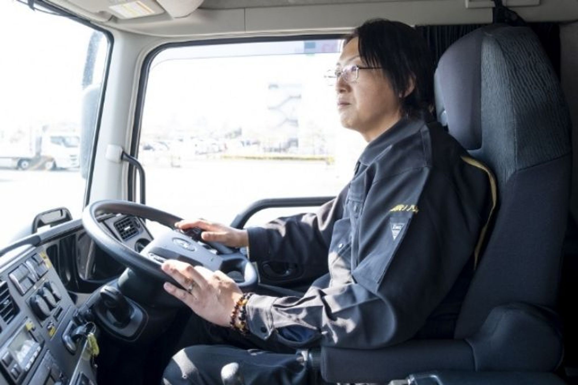 【初年度から年収500万円も！】超安定の人気企業！／賞与年3回／スピード選考／経験者歓迎／車通勤◎-GO0001/9Hi75r-3TZnU6q0TuTNreg