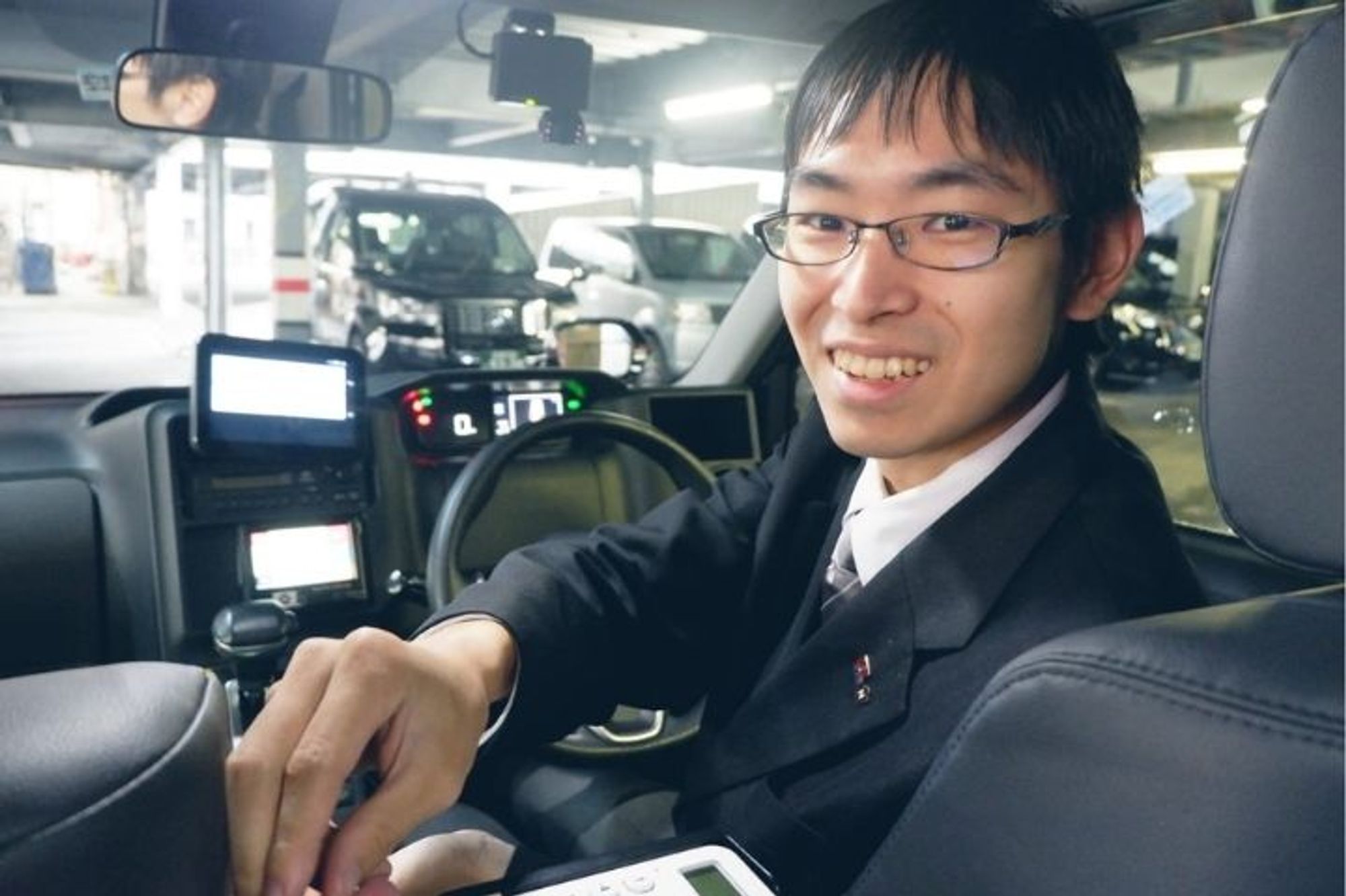 【平均月収40万円】　未経験◎／年収4３５万円以上を保障／車通勤OK／業界最大手グループ-GO0001/DzMyIzwmEl3S3rvM8OS1iQ