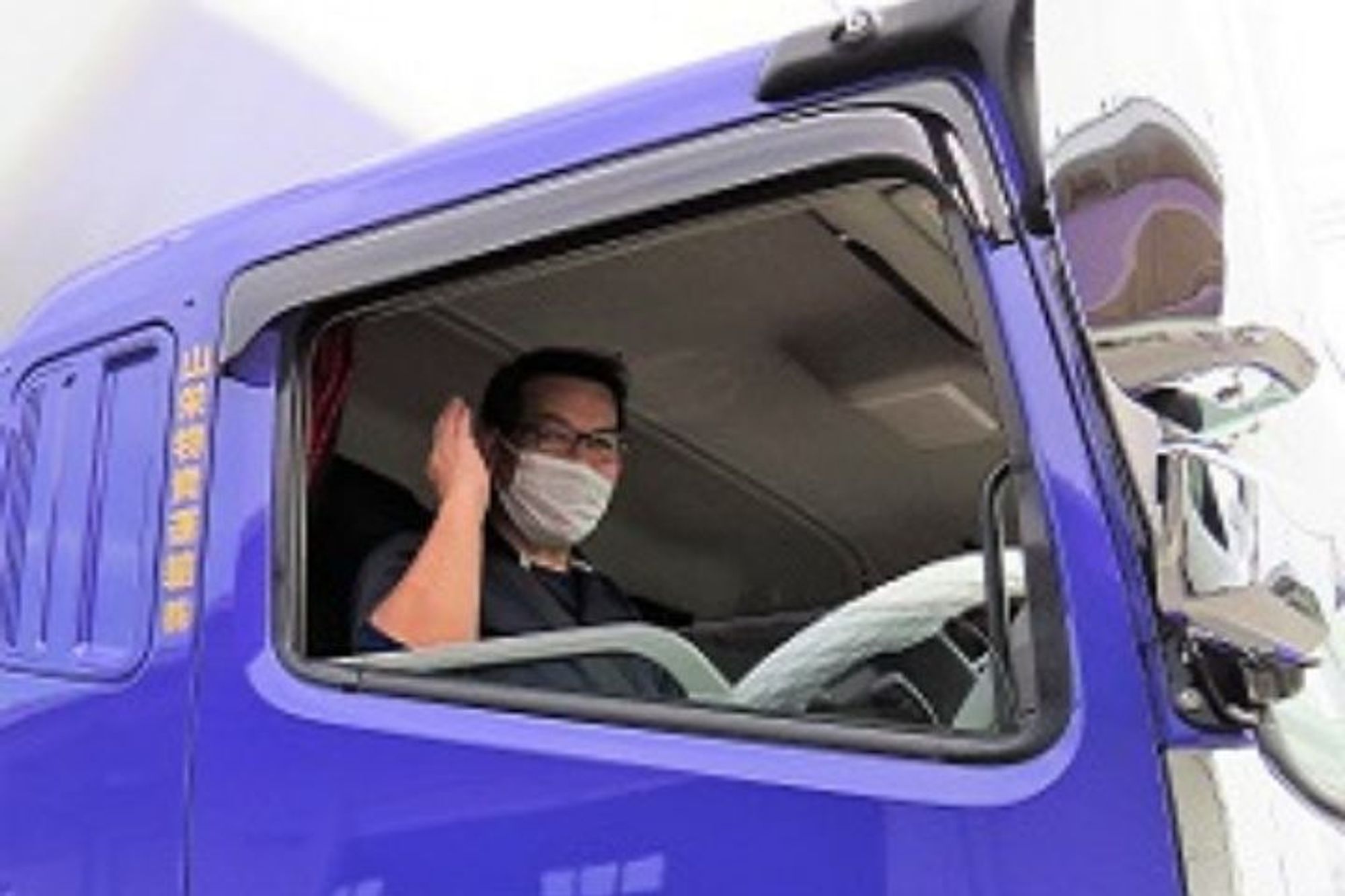 【最短3日で内定も！】早朝勤務でプライベートも充実／手積み手降ろしなし／シャワー室完備／大型トラック-GO0001/IDaxPdq_7dpeWaPtf2HrPg