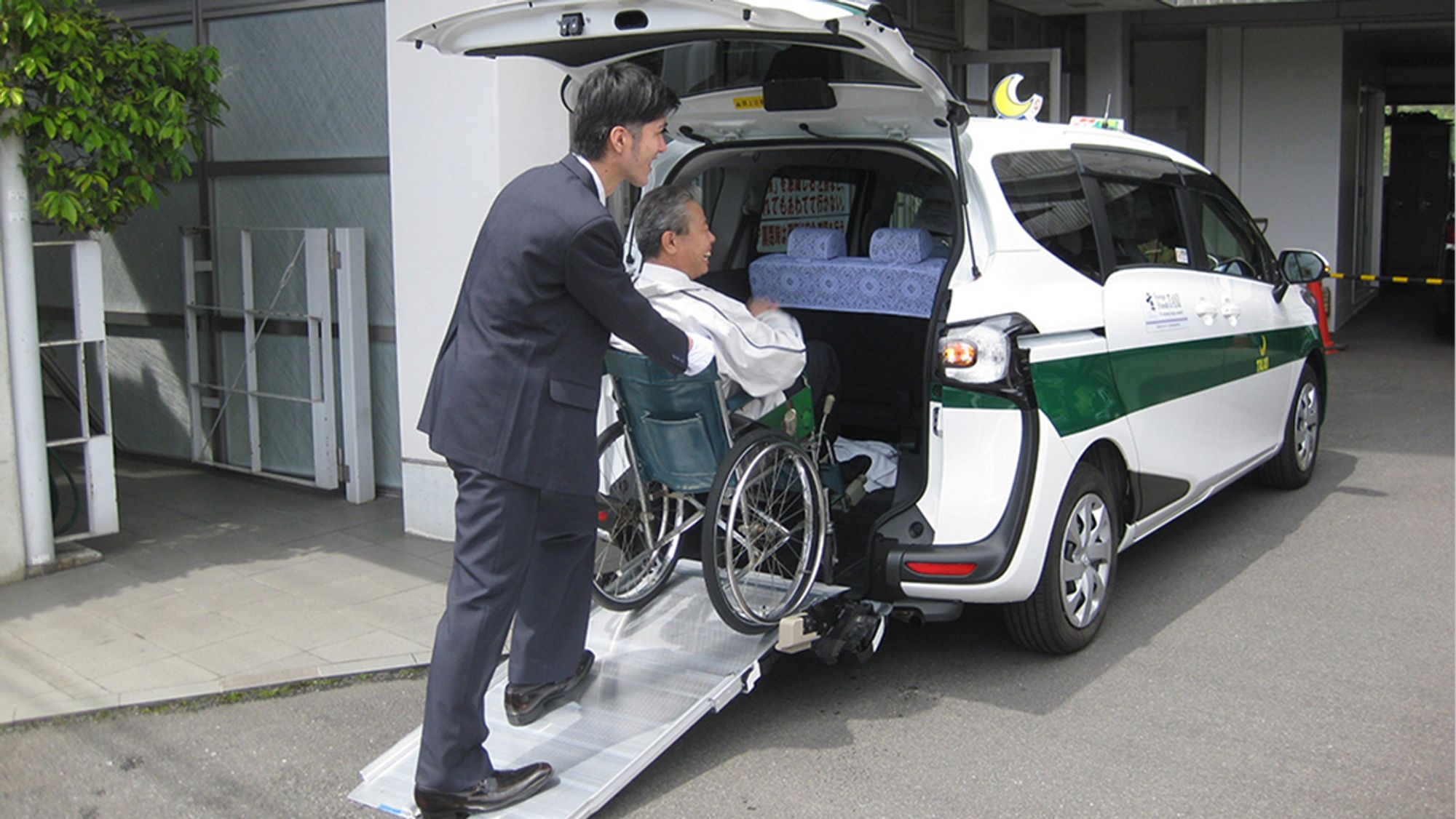 【年間休日120日】月収40万円◎【京都市勤務】未経験OK／定着率95%の職場環境-GO0001/KWGTVmUyI_dhXYALI2TcJQ