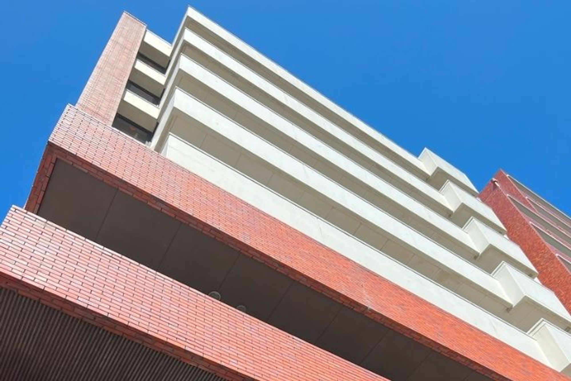 【年収420万円／転職支援金10万円】スーパー・コンビニへのルート配送ドライバー 【埼玉県川越市】-GO0001/NBey1d1WxBpbarAa__GEiQ