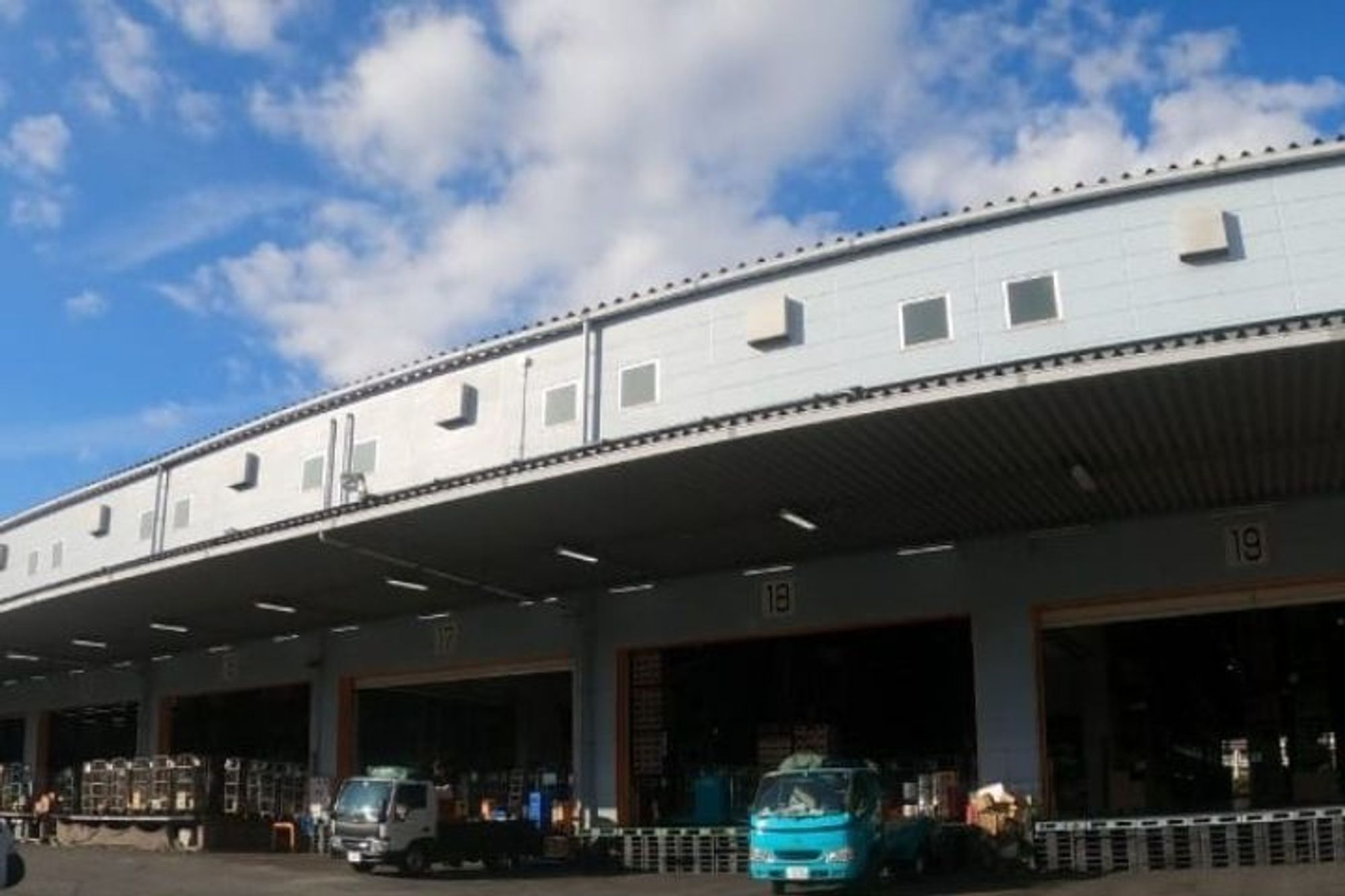 【大阪市西淀川区勤務】未経験OK(要準中型免許)／手当充実／転勤なし／月収30万円以上も可能-GO0001/eo4QsS81eYy81SWhnG4_uA