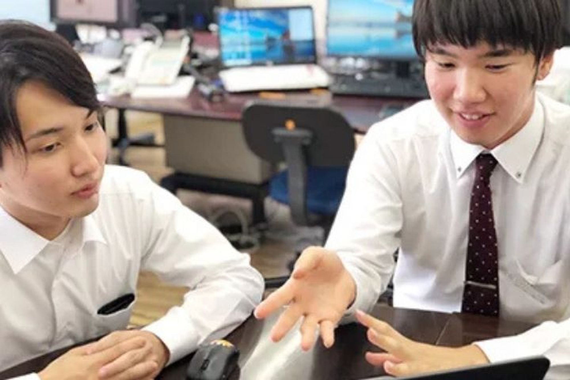 住宅手当あり／賞与年2回／週休2日／月平均残業20時間以下／中型免許で応募可能-GO0001/pQZ4XLKVZv9SR7bo9blCkA