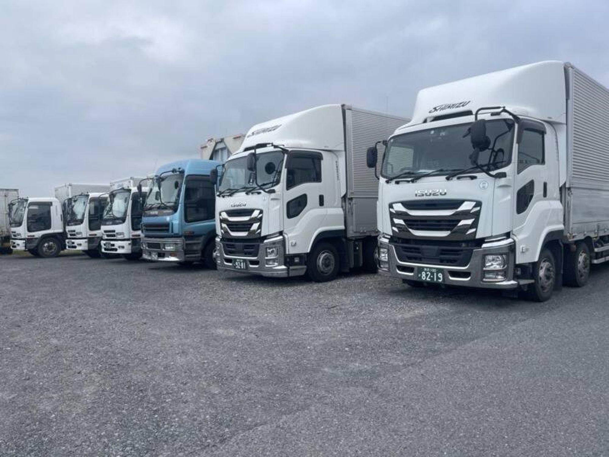 【7tドライバー】年間休日105日！書籍や印刷物のスポット配送-0番目の画像