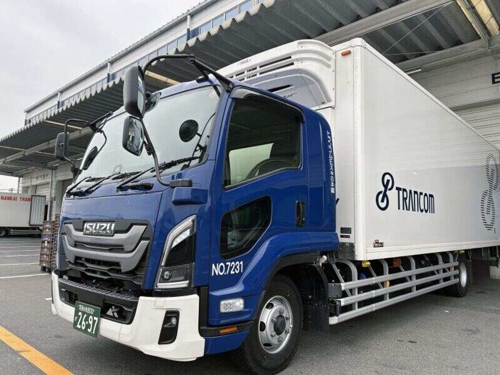 月収32万円～│配送ドライバー◆食品を店舗やセンターへお届け！-0番目の画像