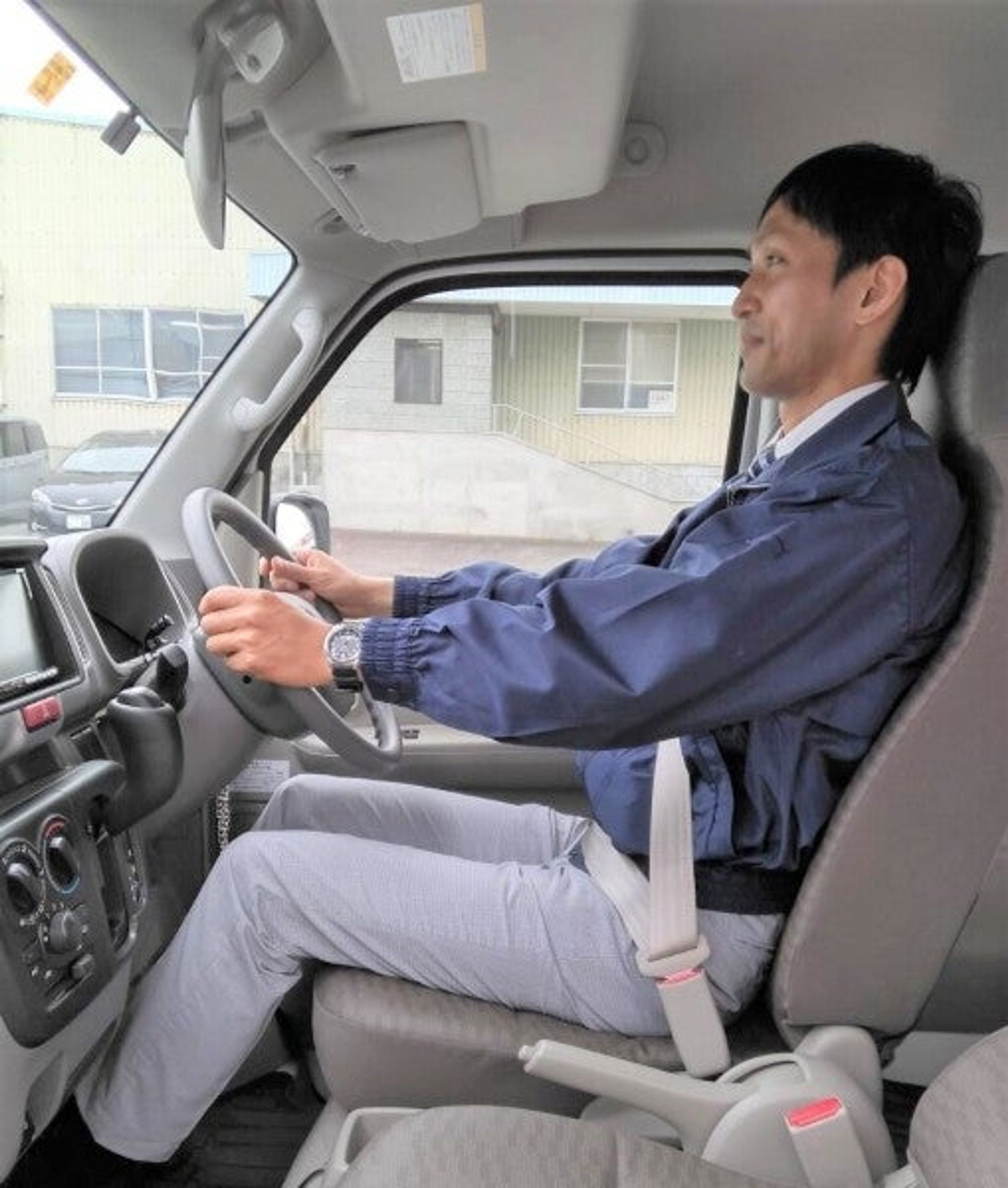 医薬品のルート配送◆まずは同乗研修から◎正社員デビューも歓迎-1番目の画像