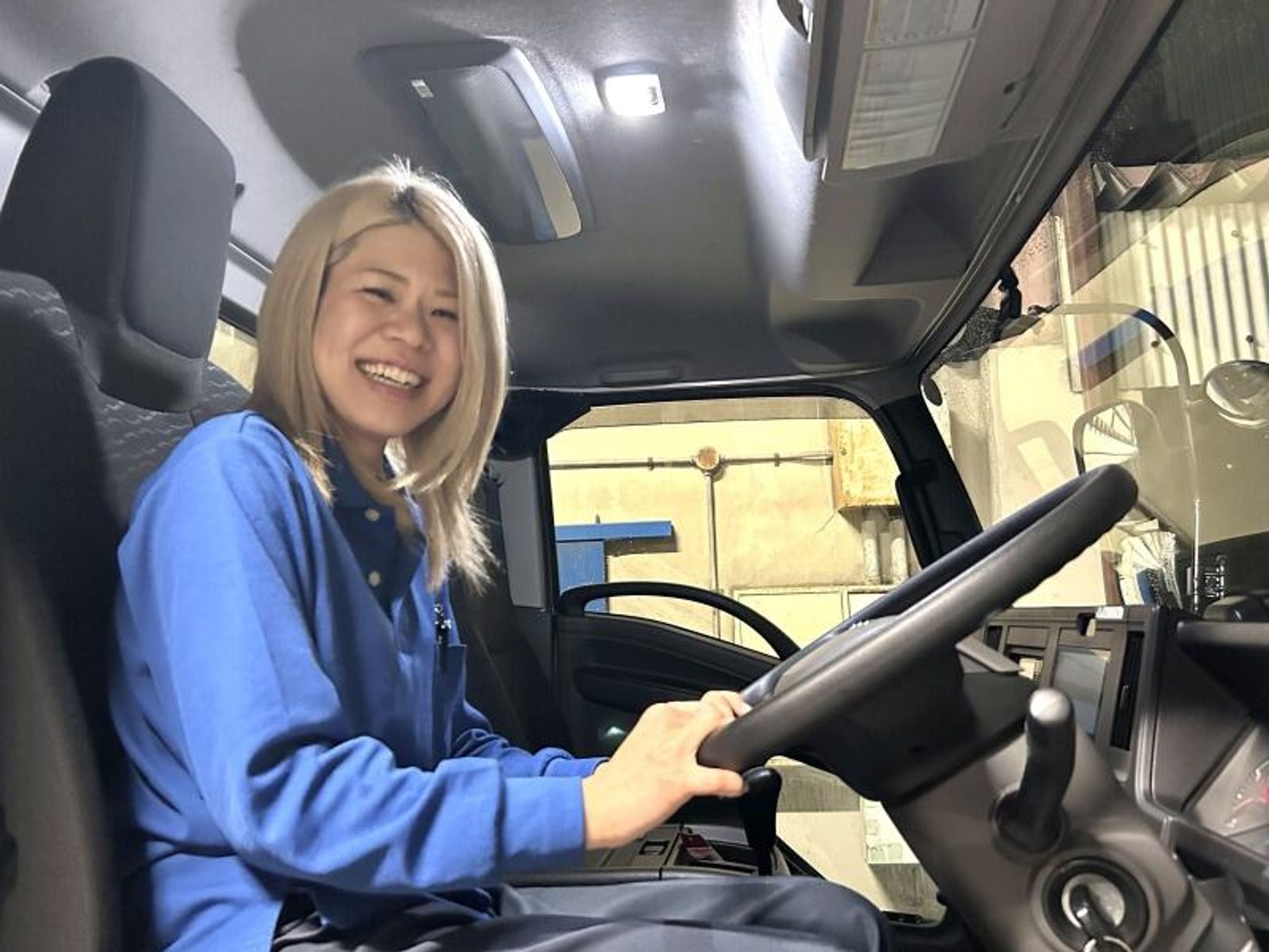 社長が笑顔で手を振ってお見送り*新車も選べる!?女性も活躍中/4t-0番目の画像