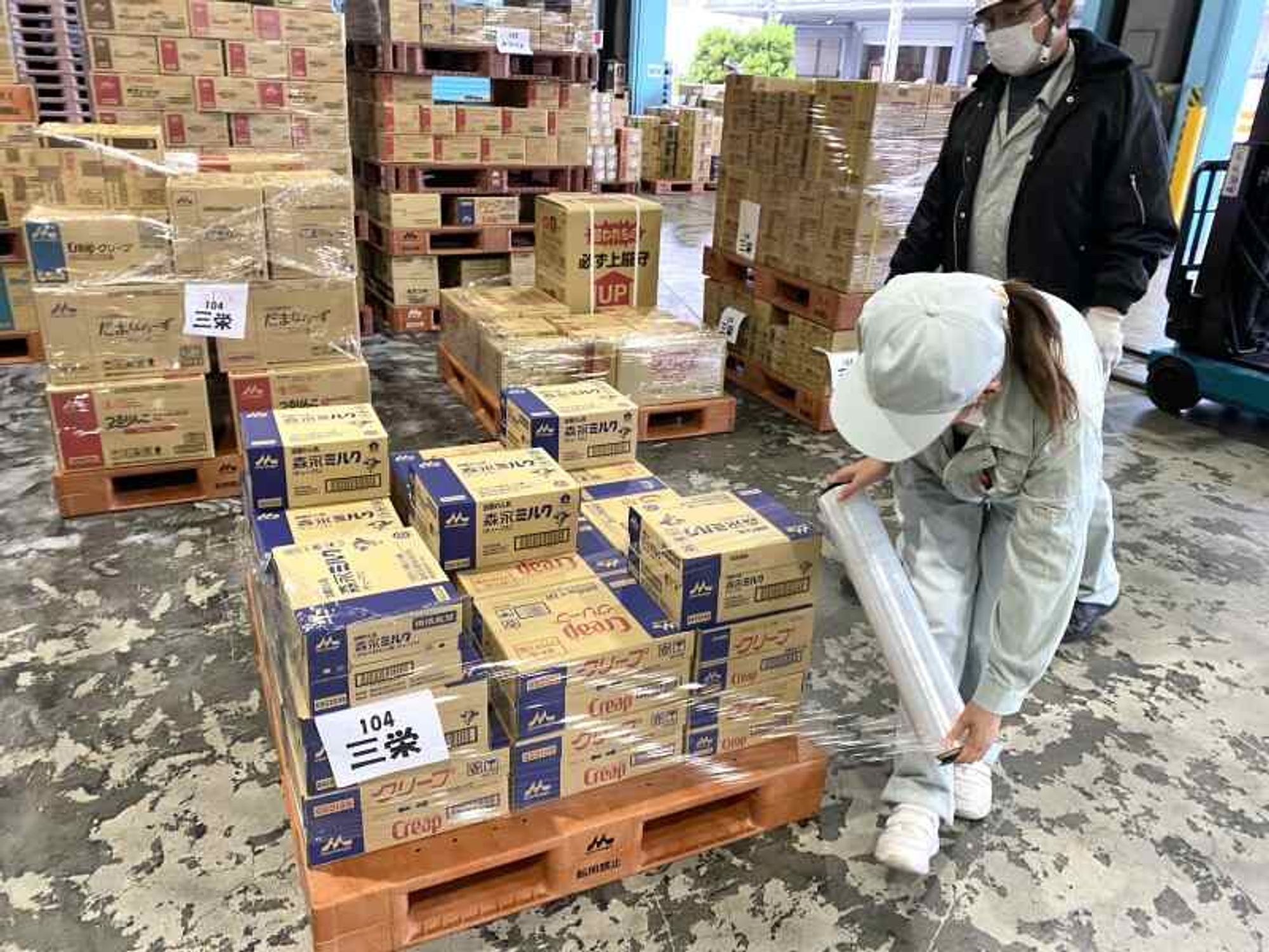 賞与年3回*市況に左右されない!食品倉庫で仕分け&フォークリフト-2番目の画像