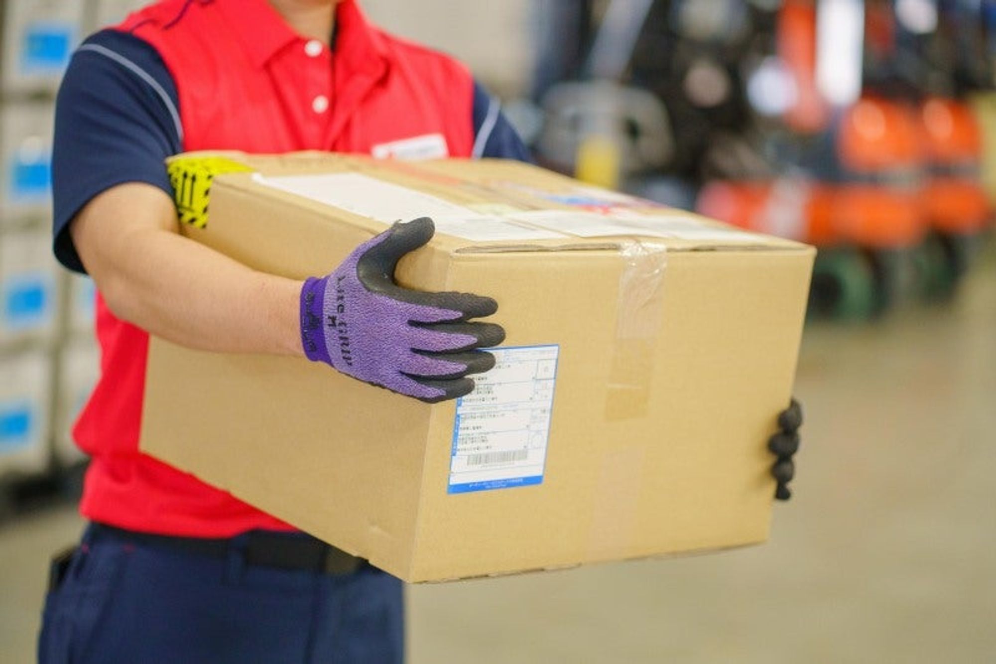 17時定時・残業なし!1km圏内へ電子部品の台車配送スタッフ-0番目の画像