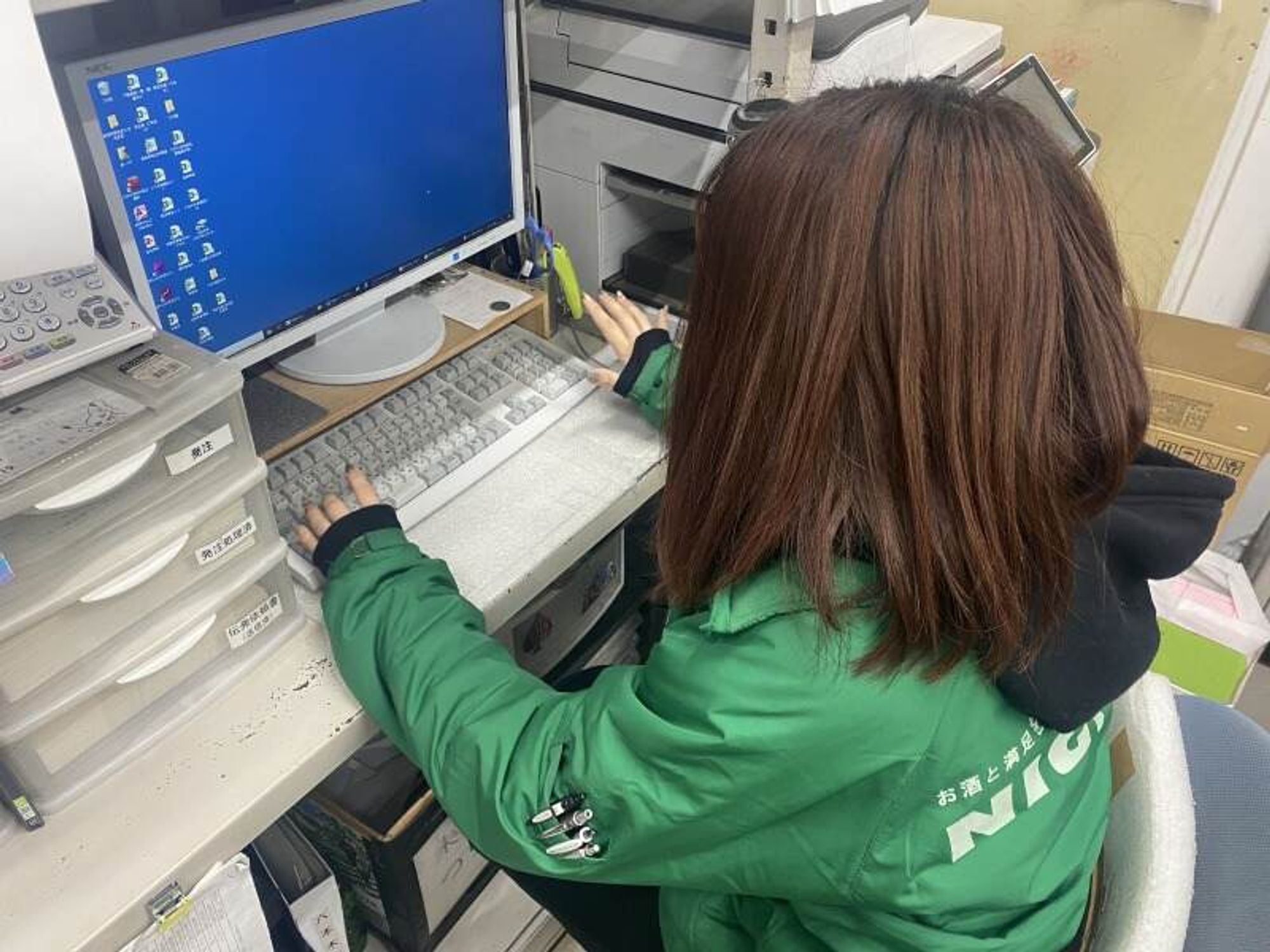 賞与年2回/週休2日！お酒の検品・在庫管理・免許不要の配達-2番目の画像