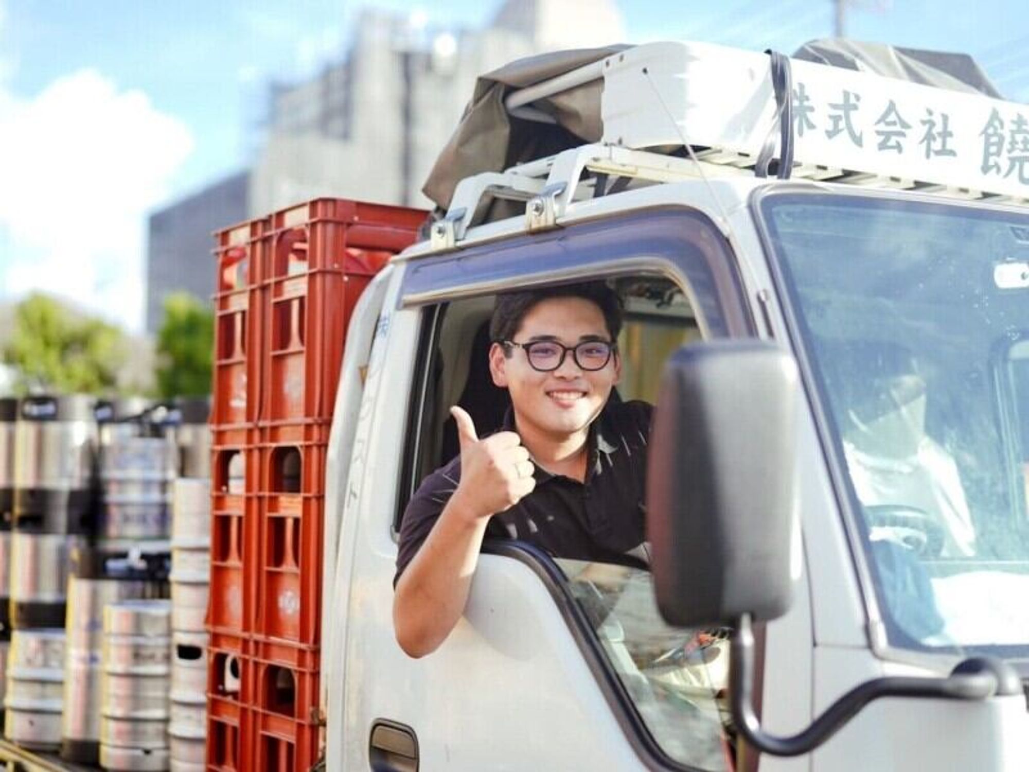 【普通免許でOK】未経験者スタートが6割◎お酒の配送/17時退社-0番目の画像