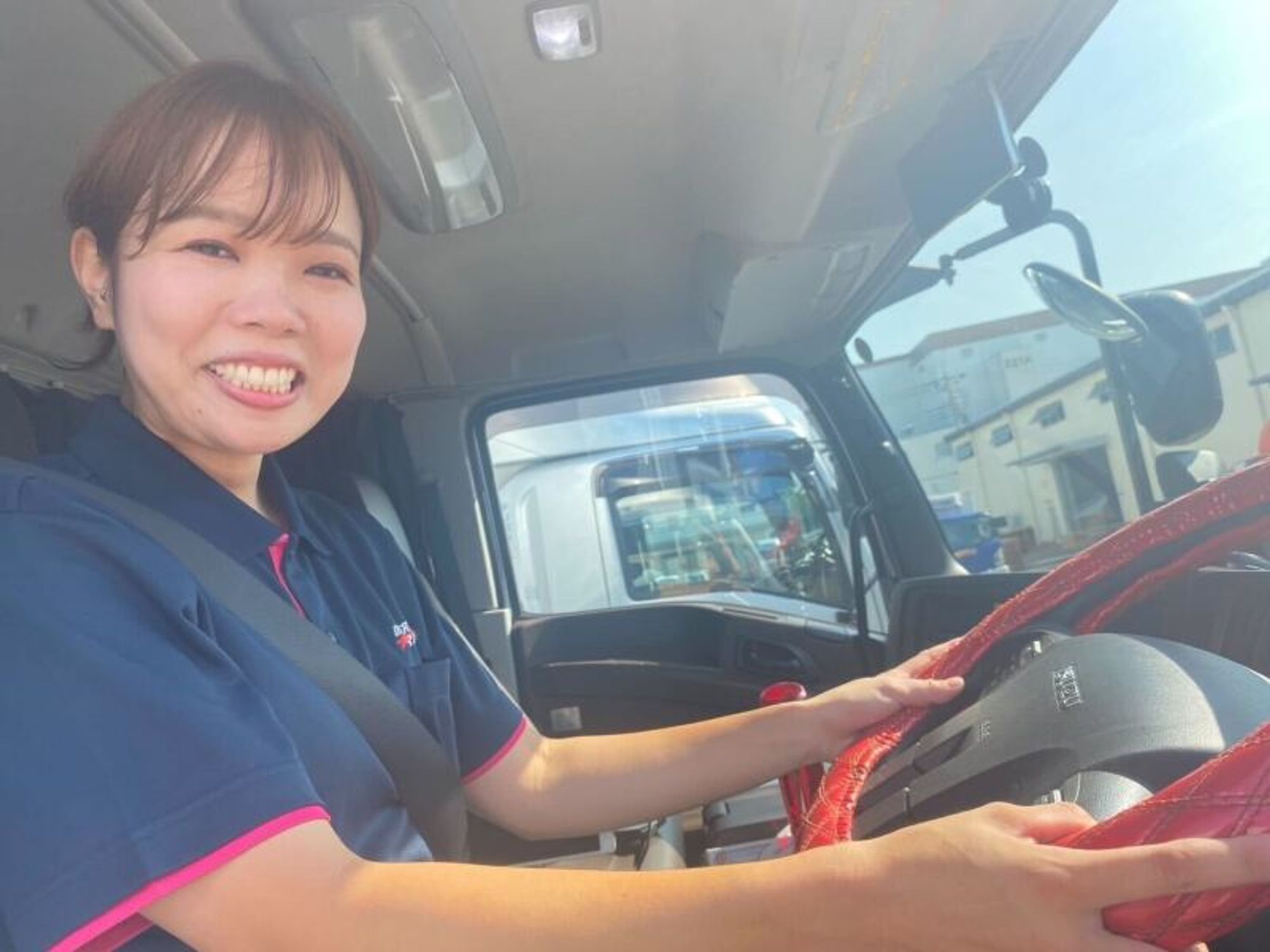 主ふ活躍中。未経験から始められるハイエース/AT限定OK-0番目の画像