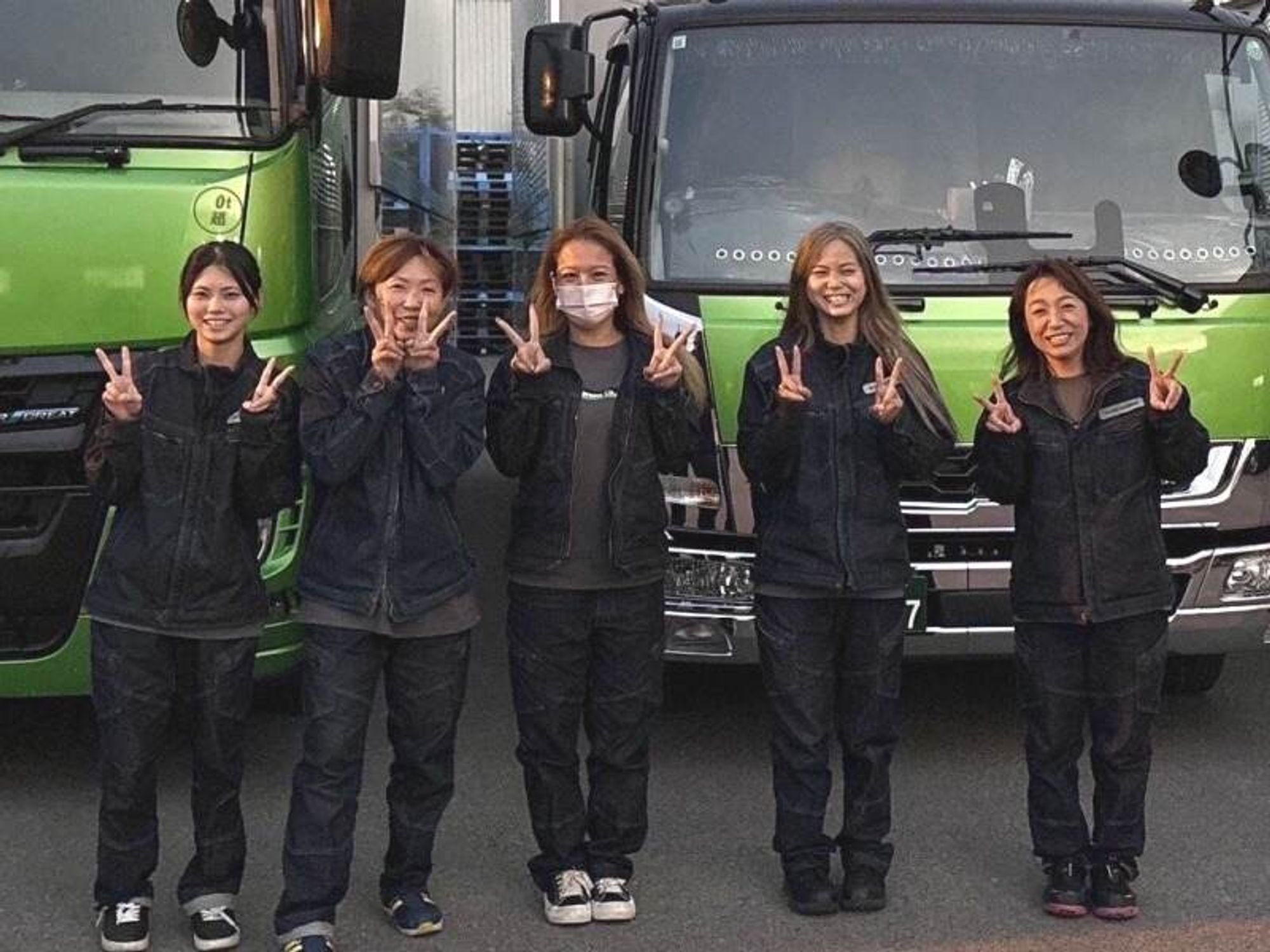 ＼待遇最前線!!／業績好調に伴う新戦力募集◎10tルート配送!!-1番目の画像