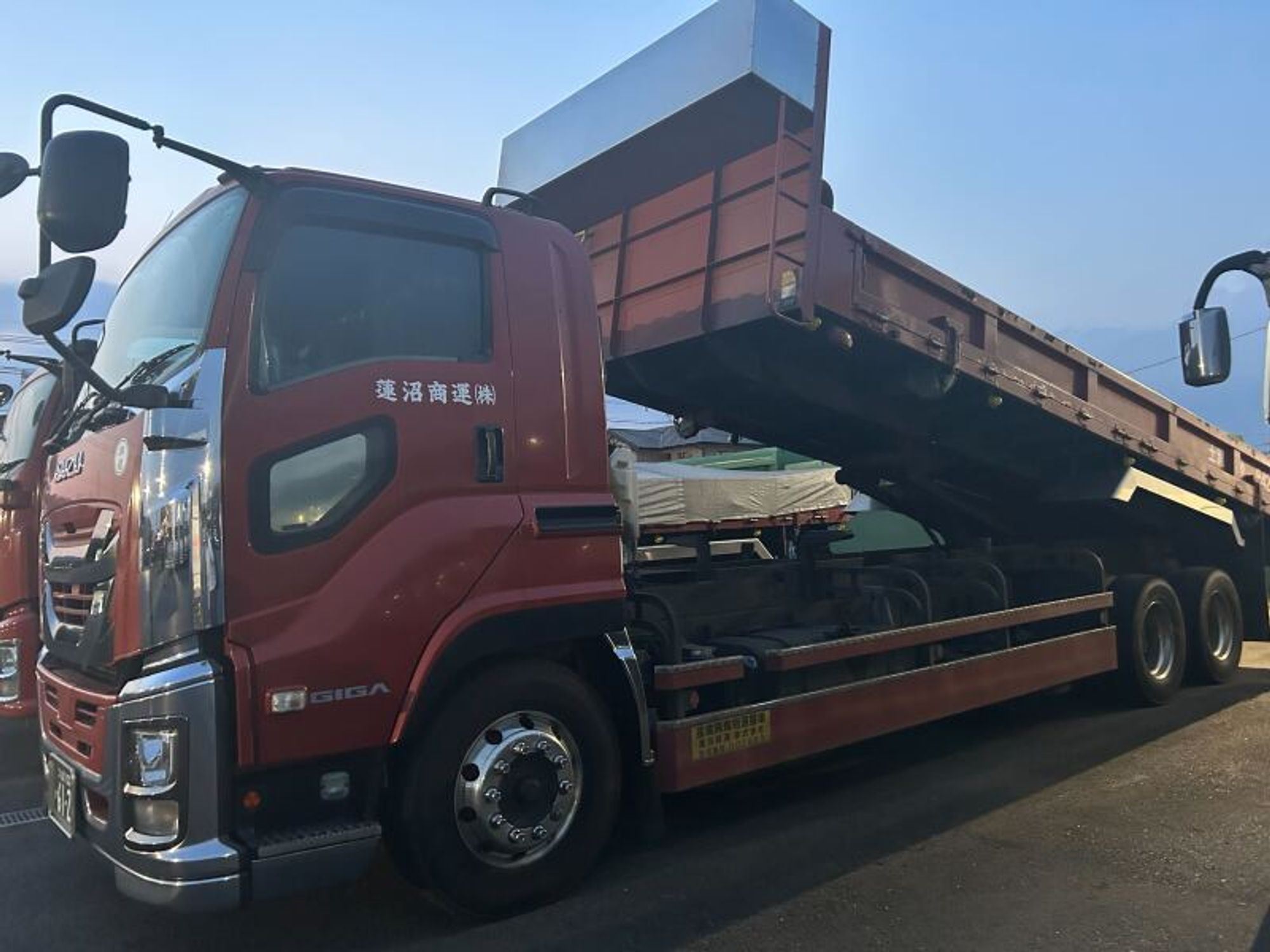 祝い金5万円≫賞与年2回!未経験も歓迎◇大型ダンプドライバー-0番目の画像