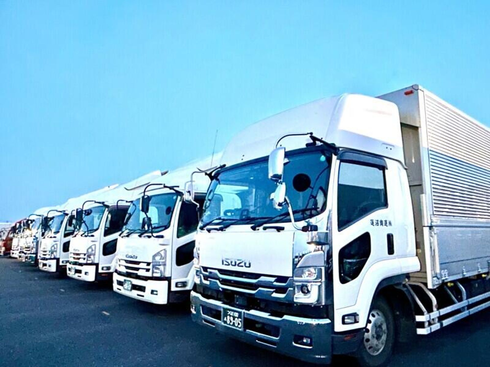 シニア層も活躍中【祝い金5万円】未経験もok◇4tドライバー-0番目の画像