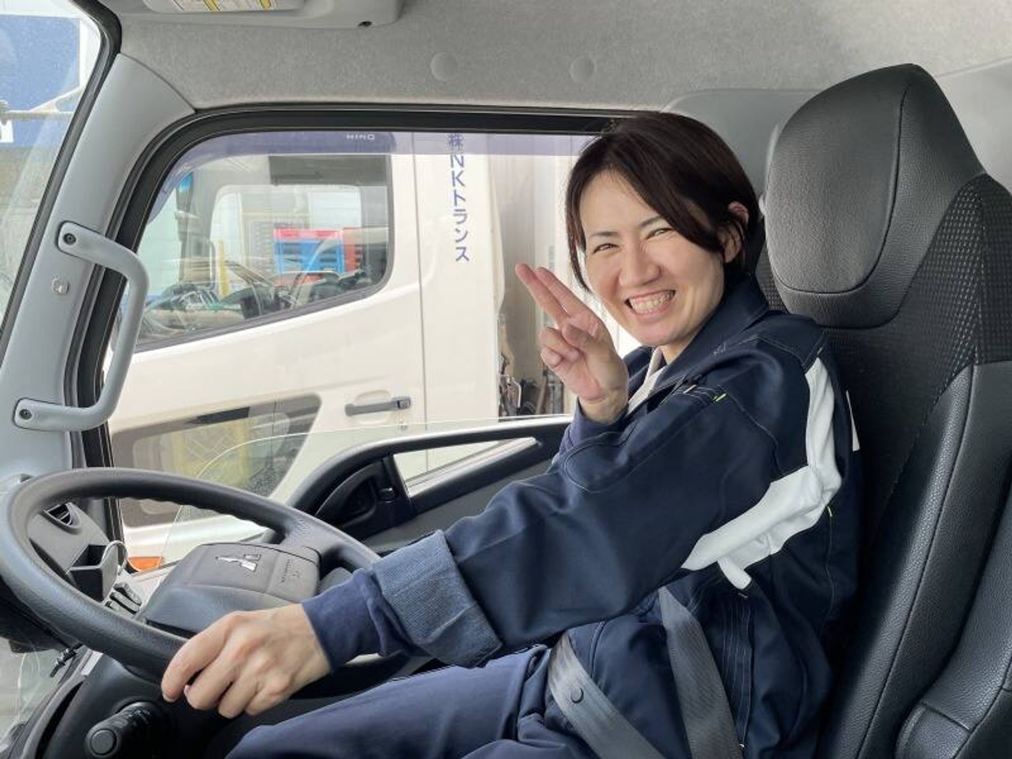 <まだまだ増員!!>月給40万円以上！高収入×連休あり！研修充実◎-0番目の画像