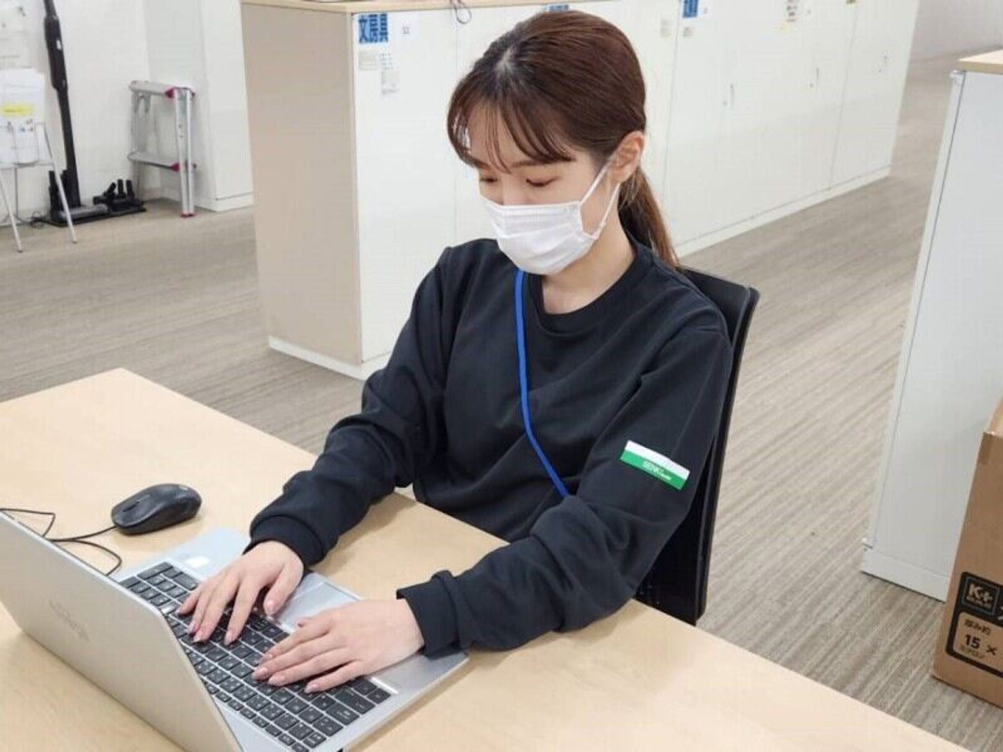 未経験から正社員デビュー！安定の物流現場／構内作業スタッフ-1番目の画像