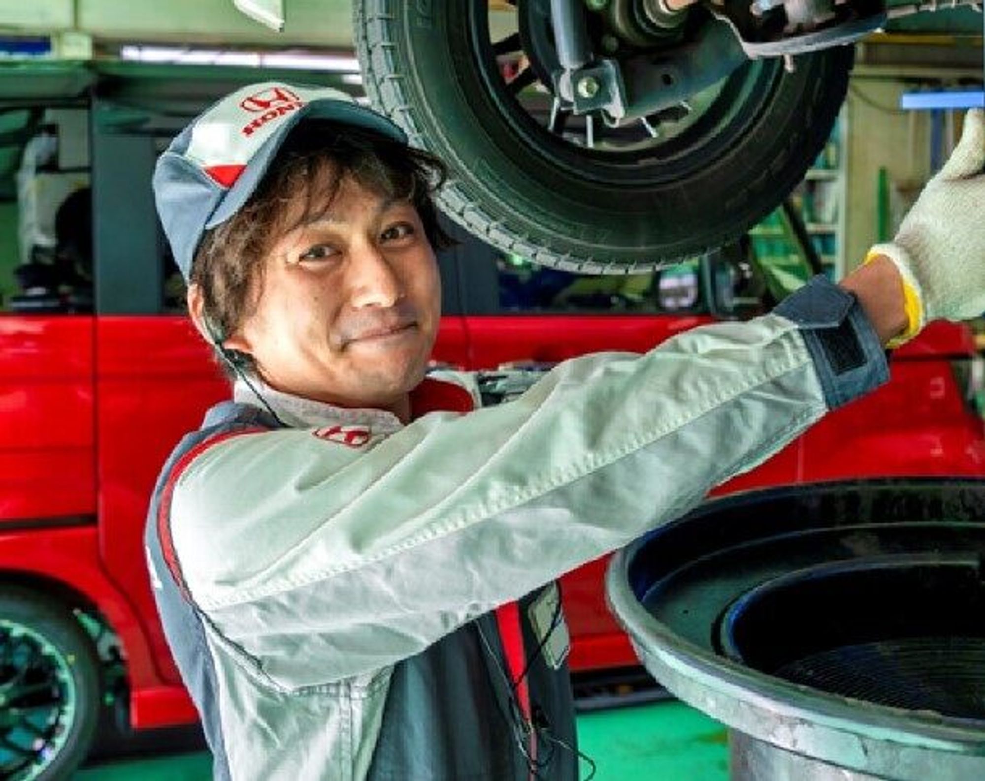 12月20日新着！整備士を目指す君に！好きをお仕事にしませんか？-0番目の画像