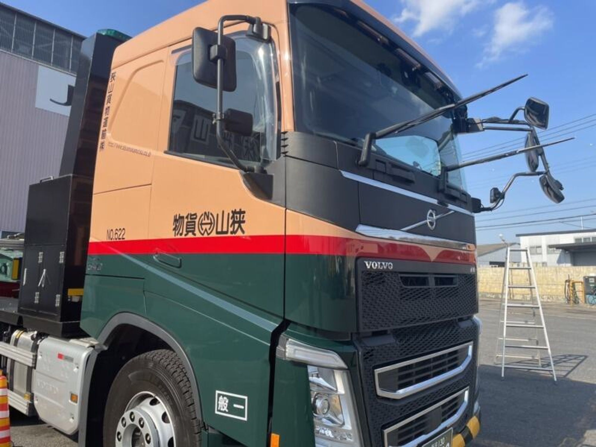 大型トラックドライバー｜正社員-1番目の画像