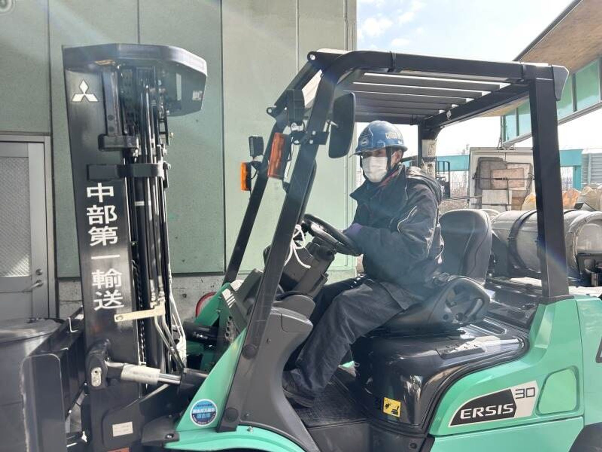 【月30万以上◎】学歴や社歴より現場貢献度を重視！リフト募集の1枚目の画像