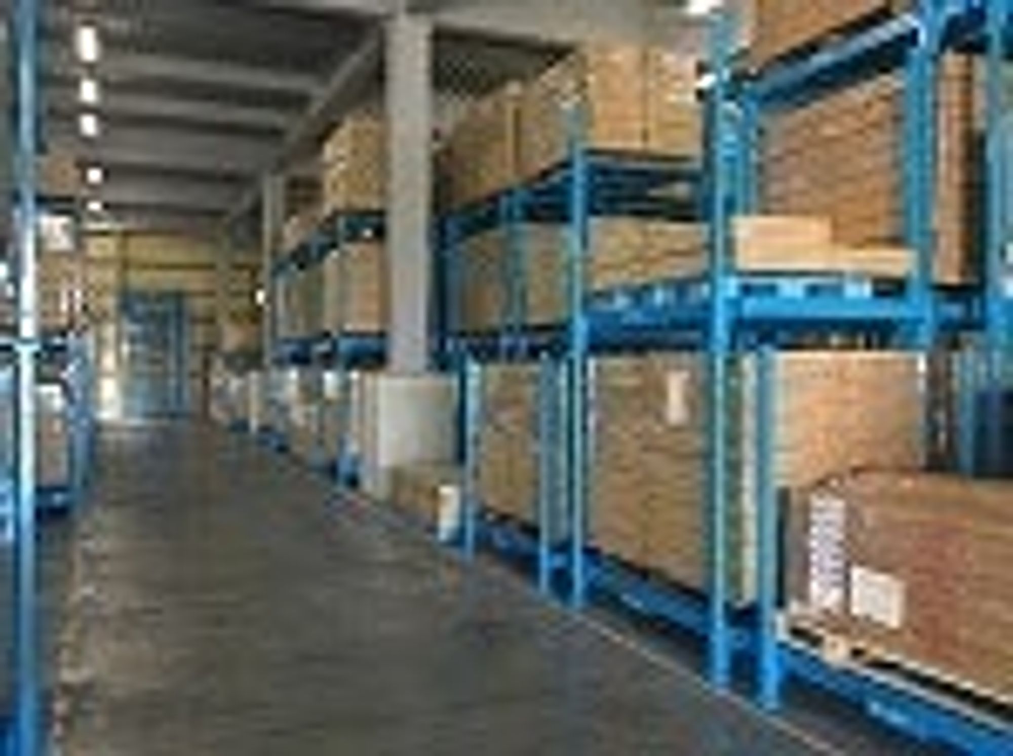 フォークリフトを使った入出庫作業/賞与年2回/充実の福利厚生-2番目の画像