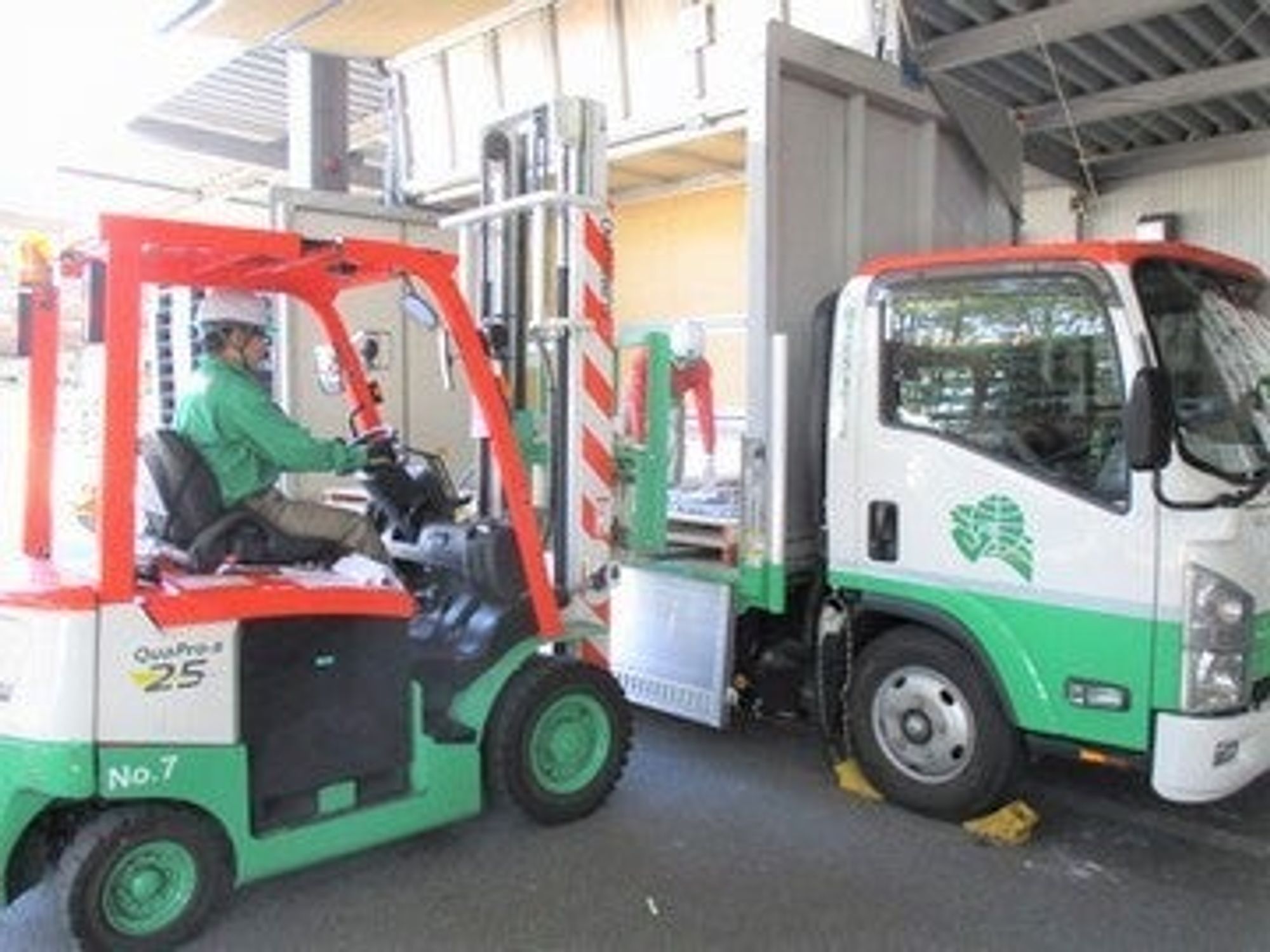 【未経験も歓迎】倉庫内作業｜賞与年2回など充実の待遇-1番目の画像