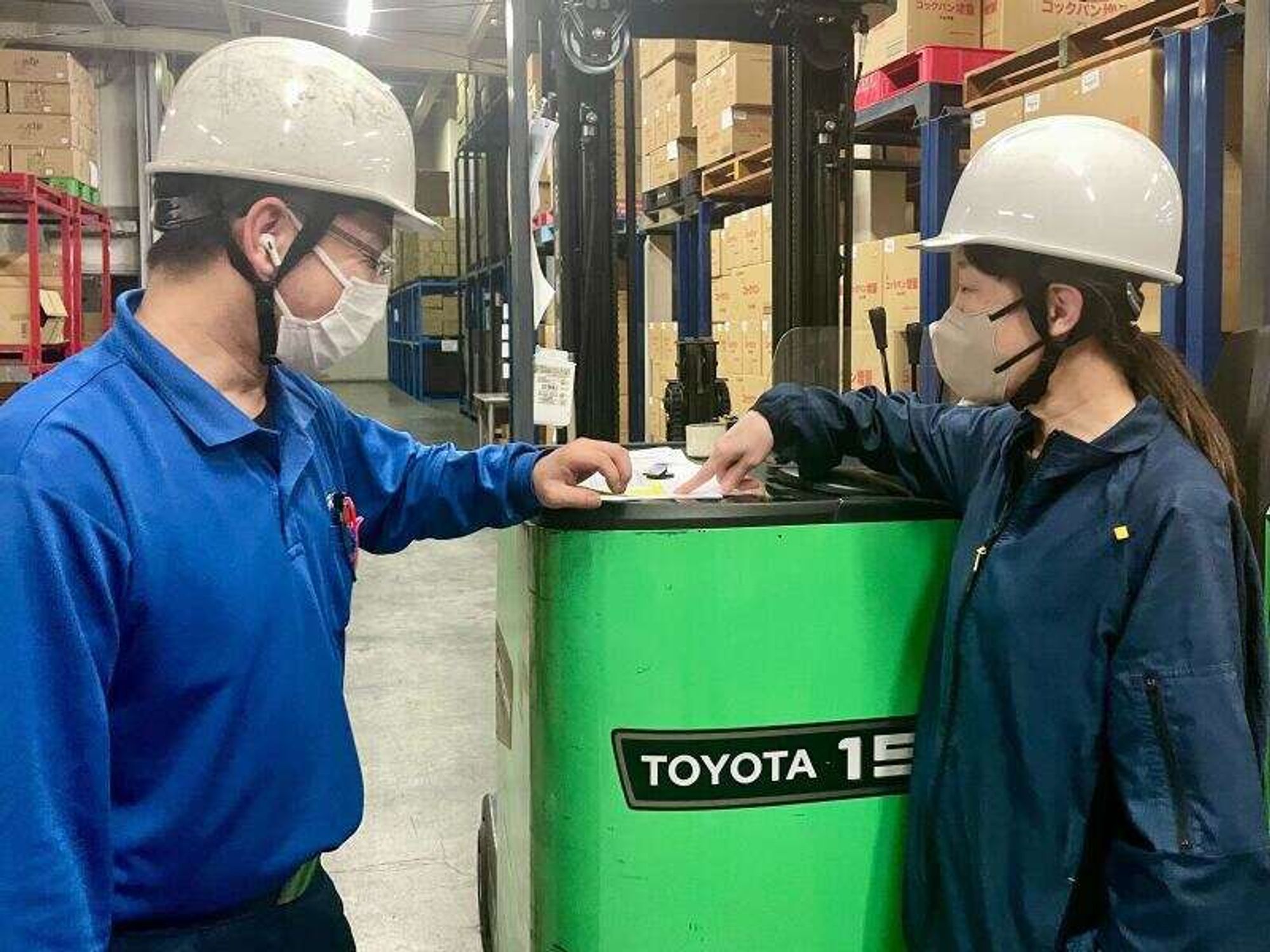 ＜まずは見学からもOK！＞年2回の賞与/倉庫作業,フォークリフト-1番目の画像