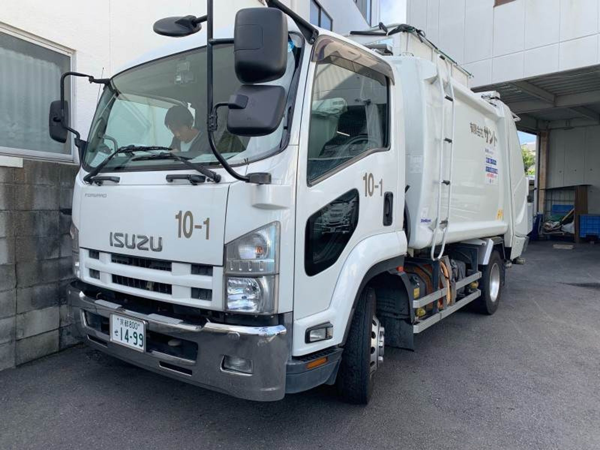 中型免許を活かせる★固定ルート/残業なし！4t収集ドライバー-0番目の画像