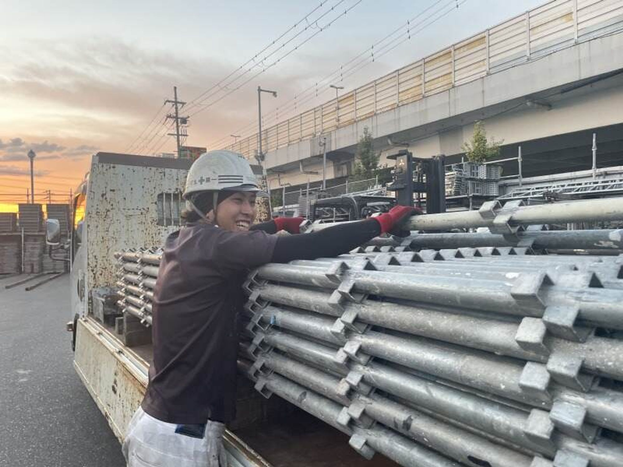 フォークリフト場内作業員｜足場の資材管理・運搬など｜松原市-2番目の画像