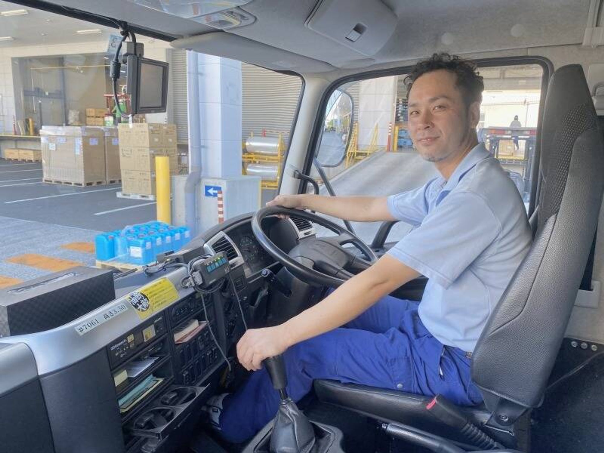 21歳3年目。普通免許で始めたのに賞与で80万。土日祝休/2~4t車-2番目の画像