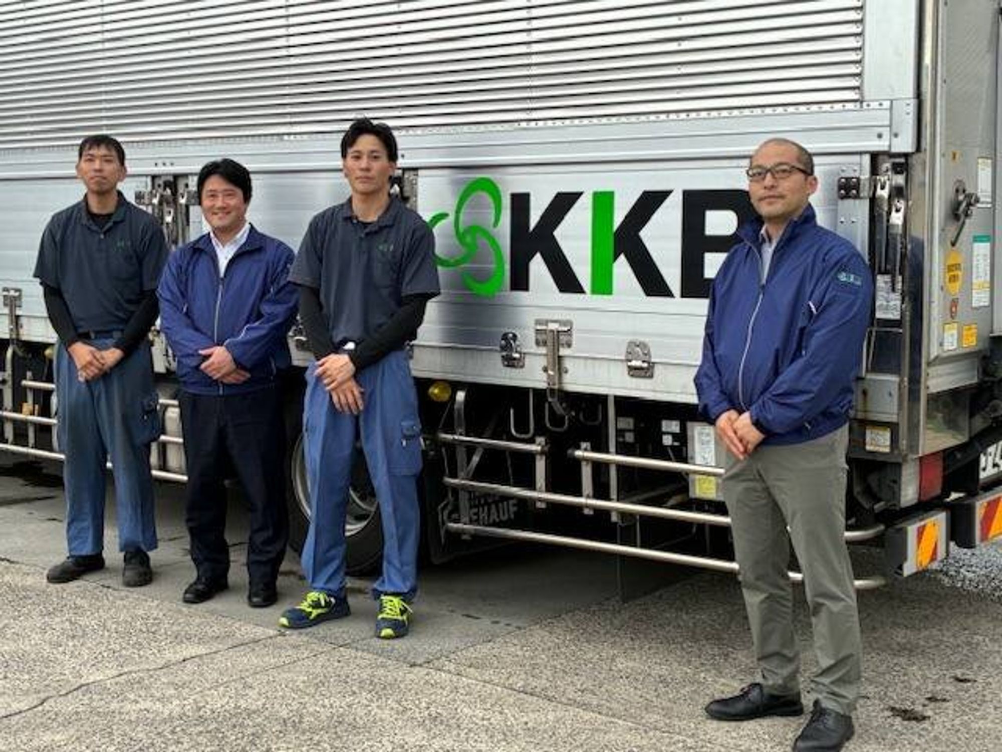 タイヤ回収ドライバーの0枚目の画像