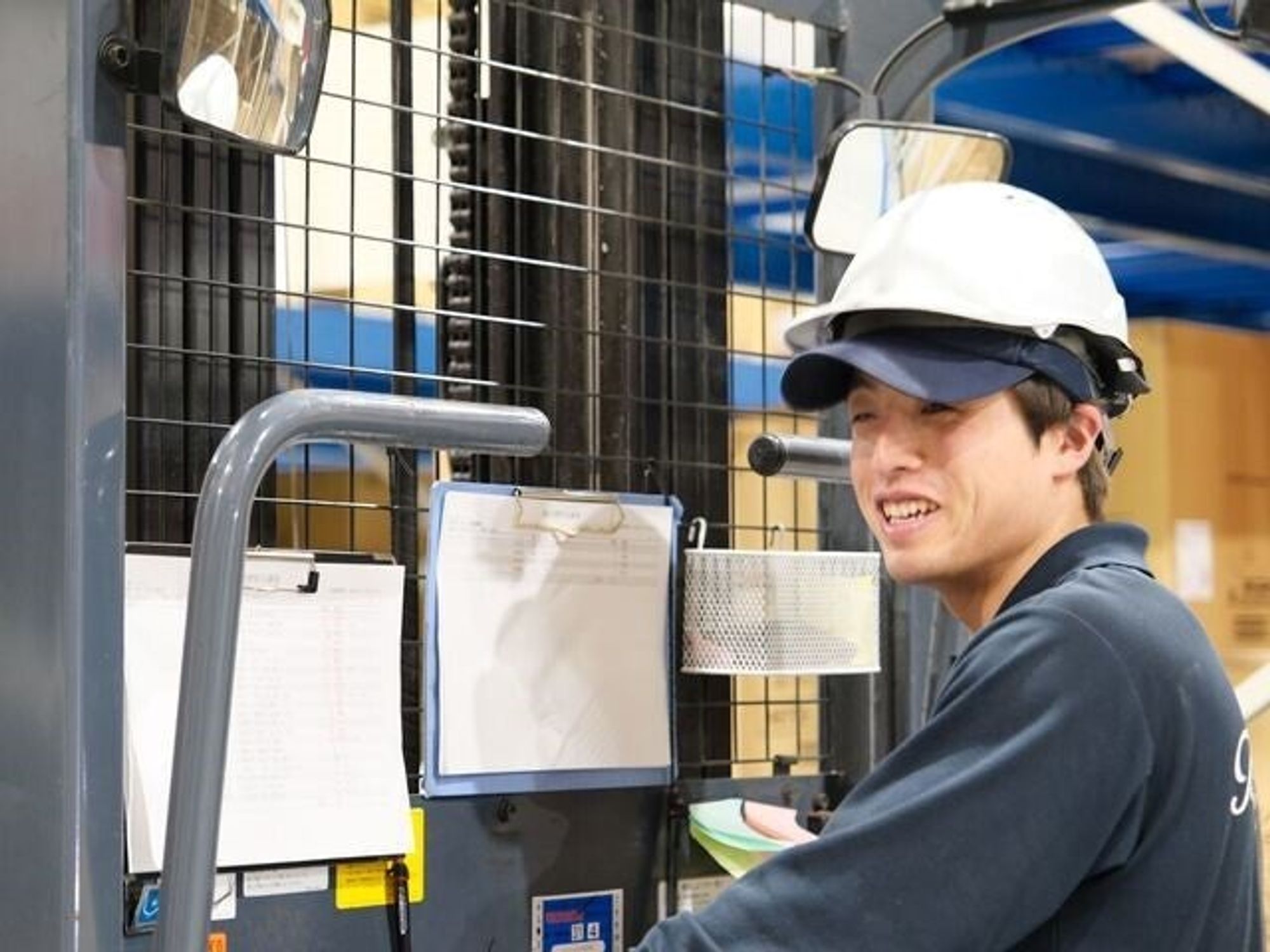 週休2日制で休日もしっかり★9割が未経験スタート/倉庫STAFF-1番目の画像