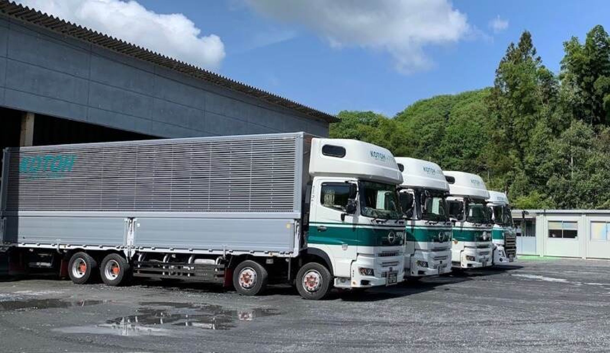 大型ウィングドライバー｜女性活躍中｜賞与年2回｜各種手当充実-0番目の画像