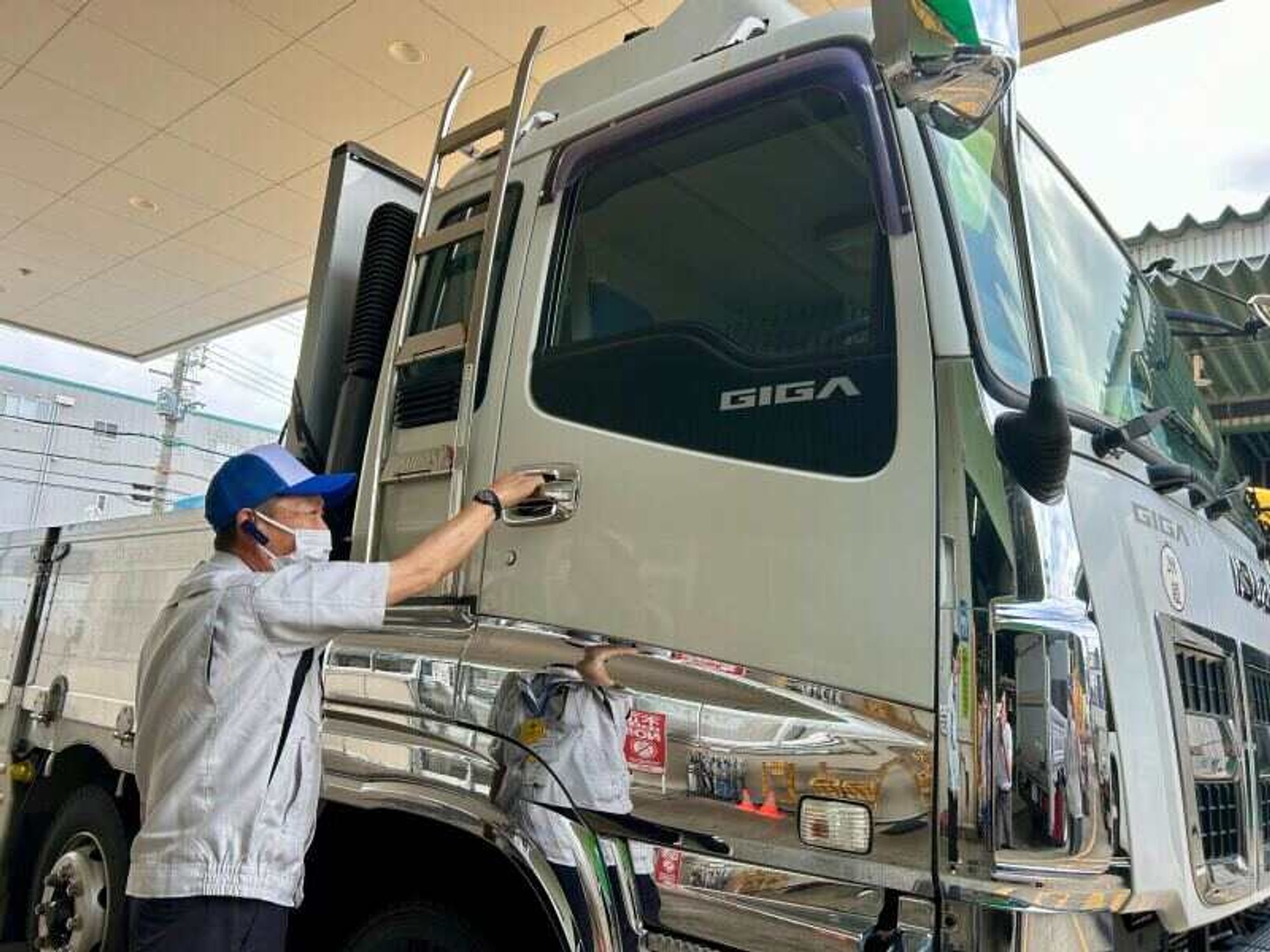 平均月給35万円以上！40～60代活躍中！力仕事一切なし/陸送/10t-2番目の画像