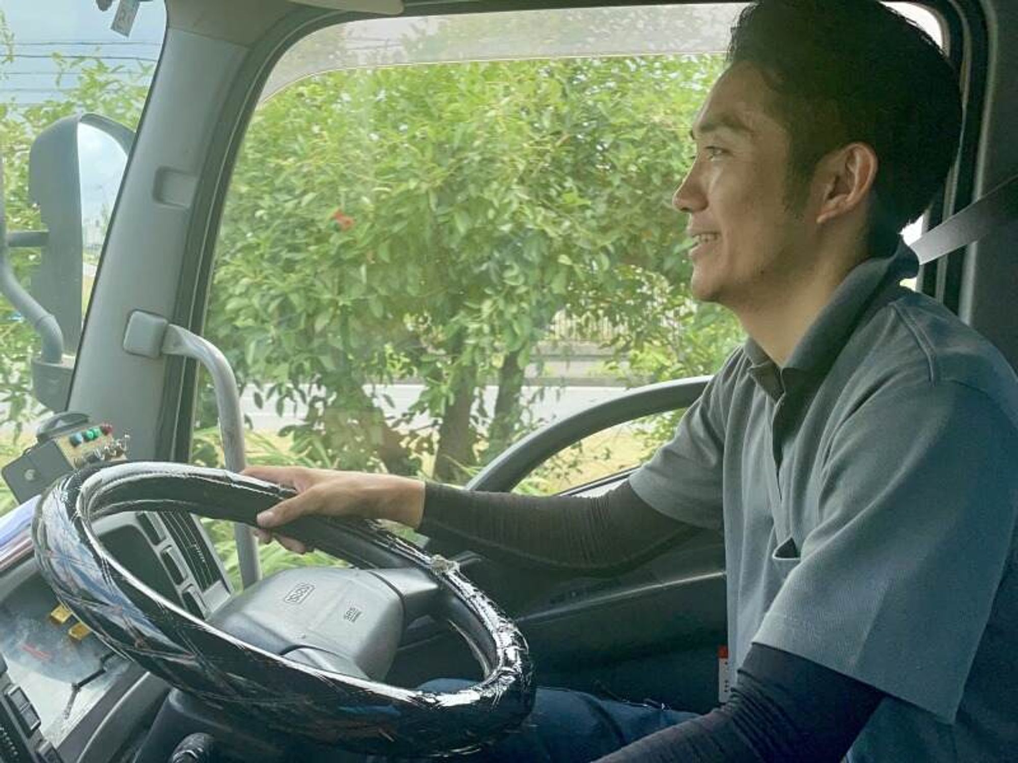 【入社祝い金20万円！】完全週休2日制で稼げる！大型ドライバーの4枚目の画像