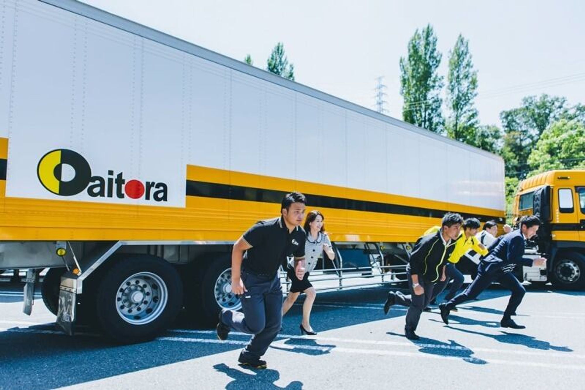 【全国各地に拠点あり】福利厚生充実！大手企業の大型ドライバーの0枚目の画像