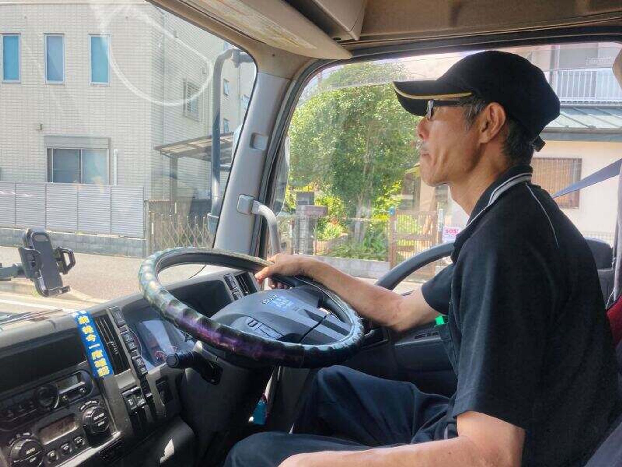 【2tドライバー】路線貨物雑貨の配送業務/日曜固定休み-1番目の画像