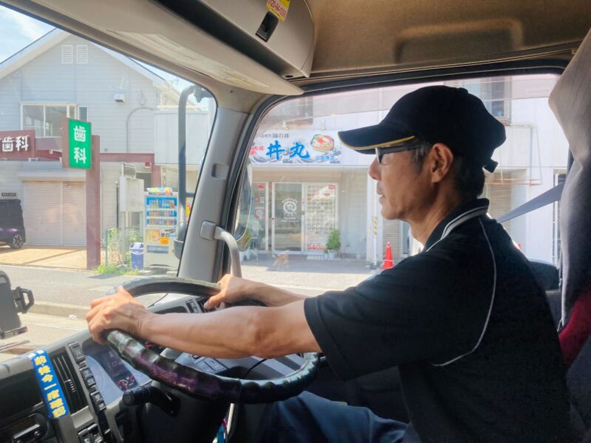 【経験者2名歓迎！4t】路線貨物雑貨の配送業務/日曜固定休み-1番目の画像