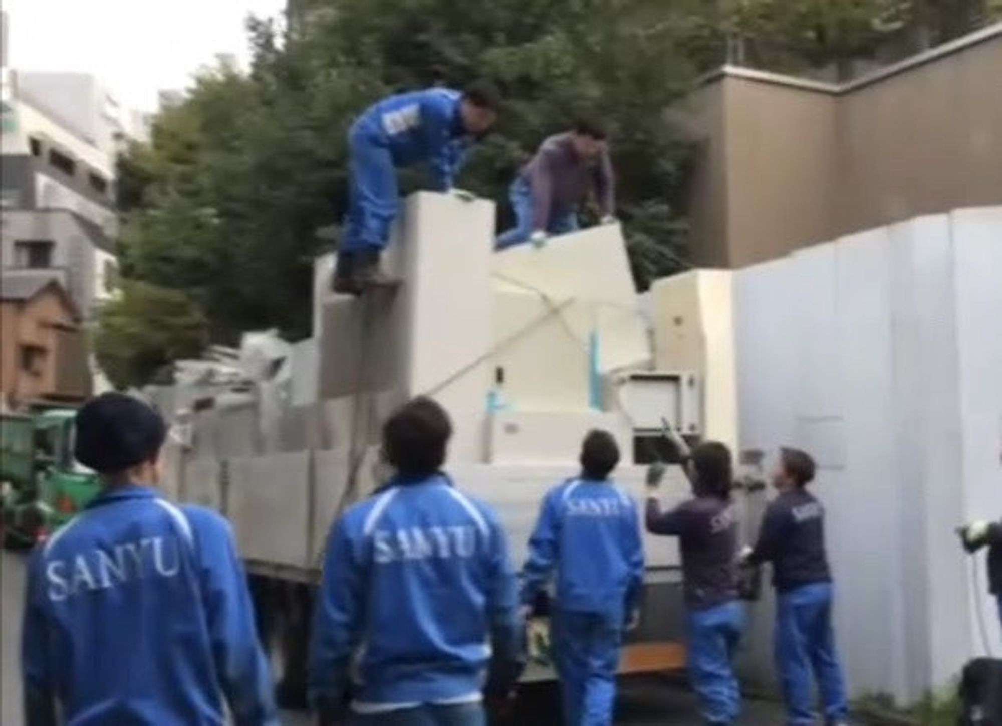 「地球の資源を回収」ドライバー！未経験OK！築2年の寮付き-2番目の画像