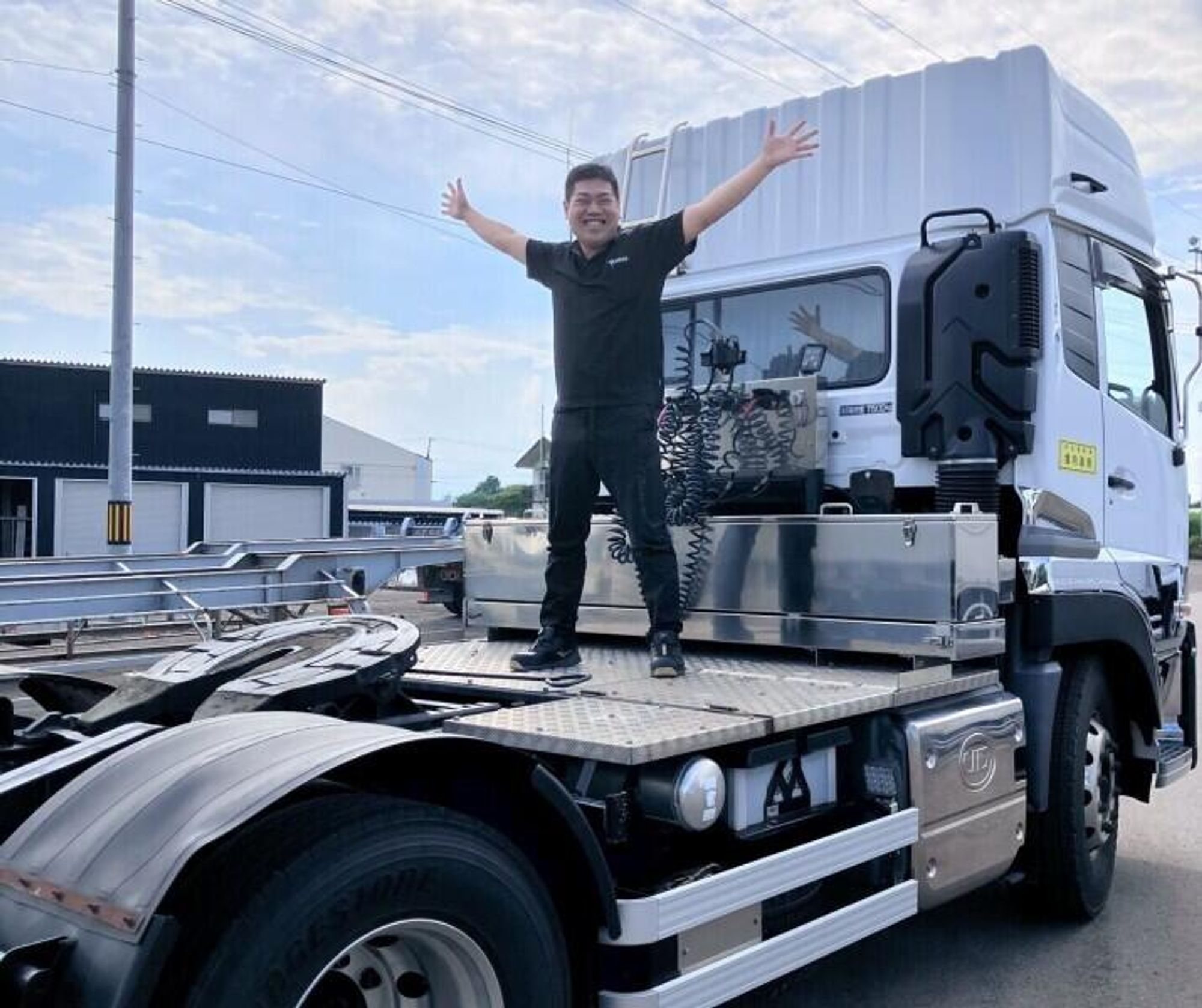 ＜社宅完備＞未経験歓迎！身体の負担少なめ◎大型トレーラーの4枚目の画像