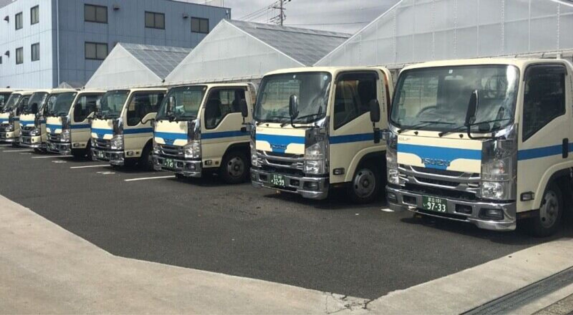 2023年2月OPENのキレイな営業所！未経験でも大歓迎！2tトラック-1番目の画像