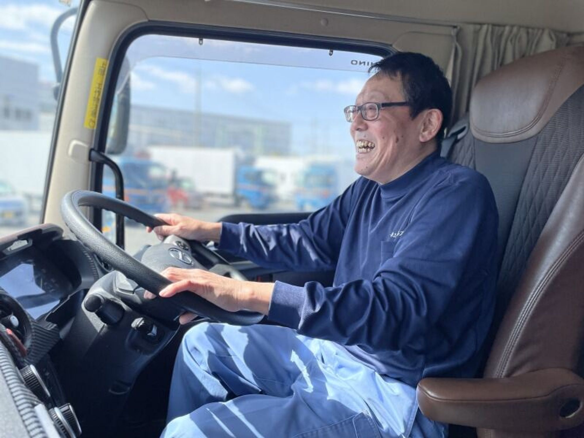 【年金の積立制度あり】安心して長く働く/4t~/ルート配送/食品-0番目の画像