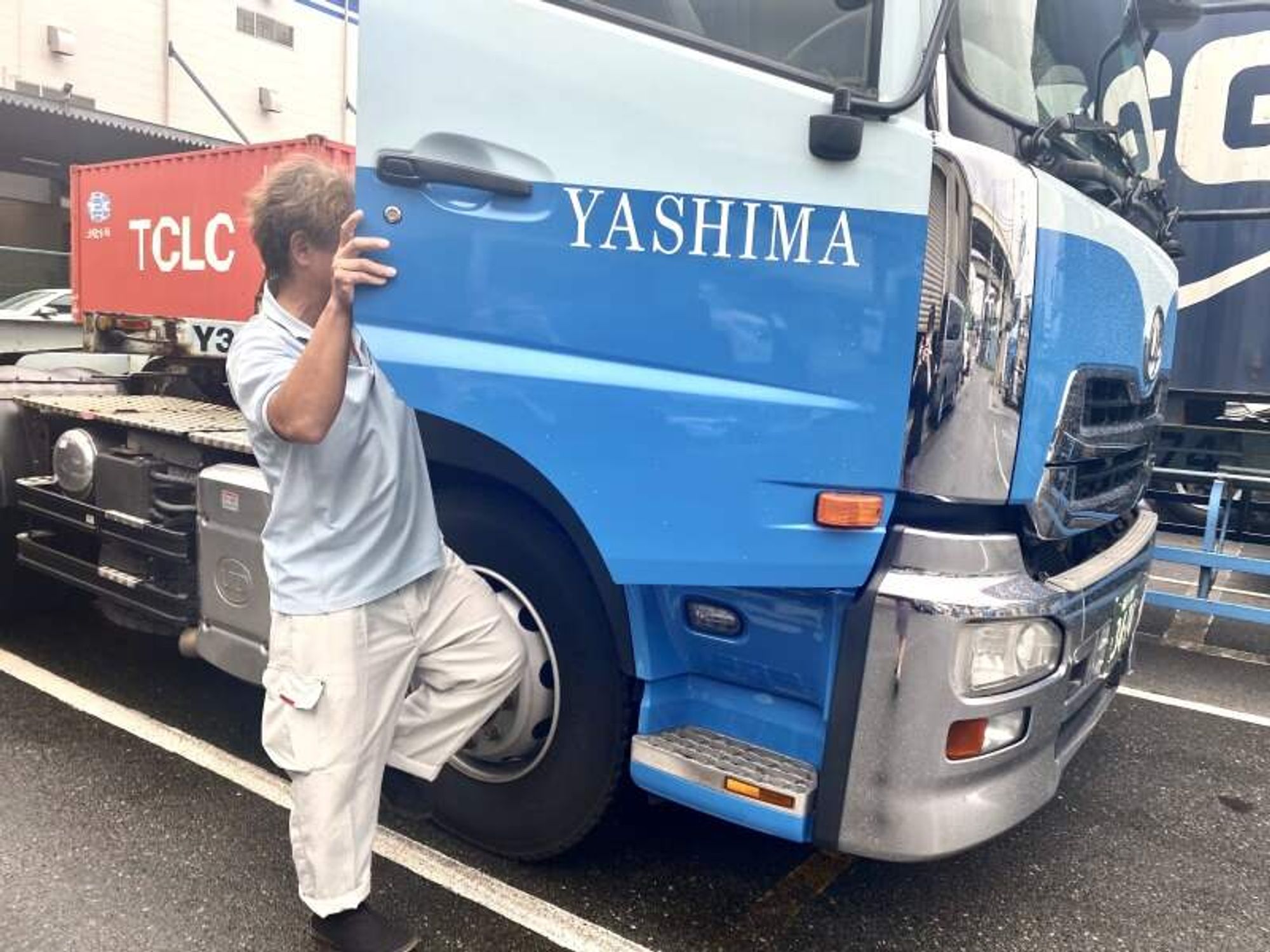 海コン | 賞与年2回◎有休100％取得！けん引無し＆未経験OK-1番目の画像