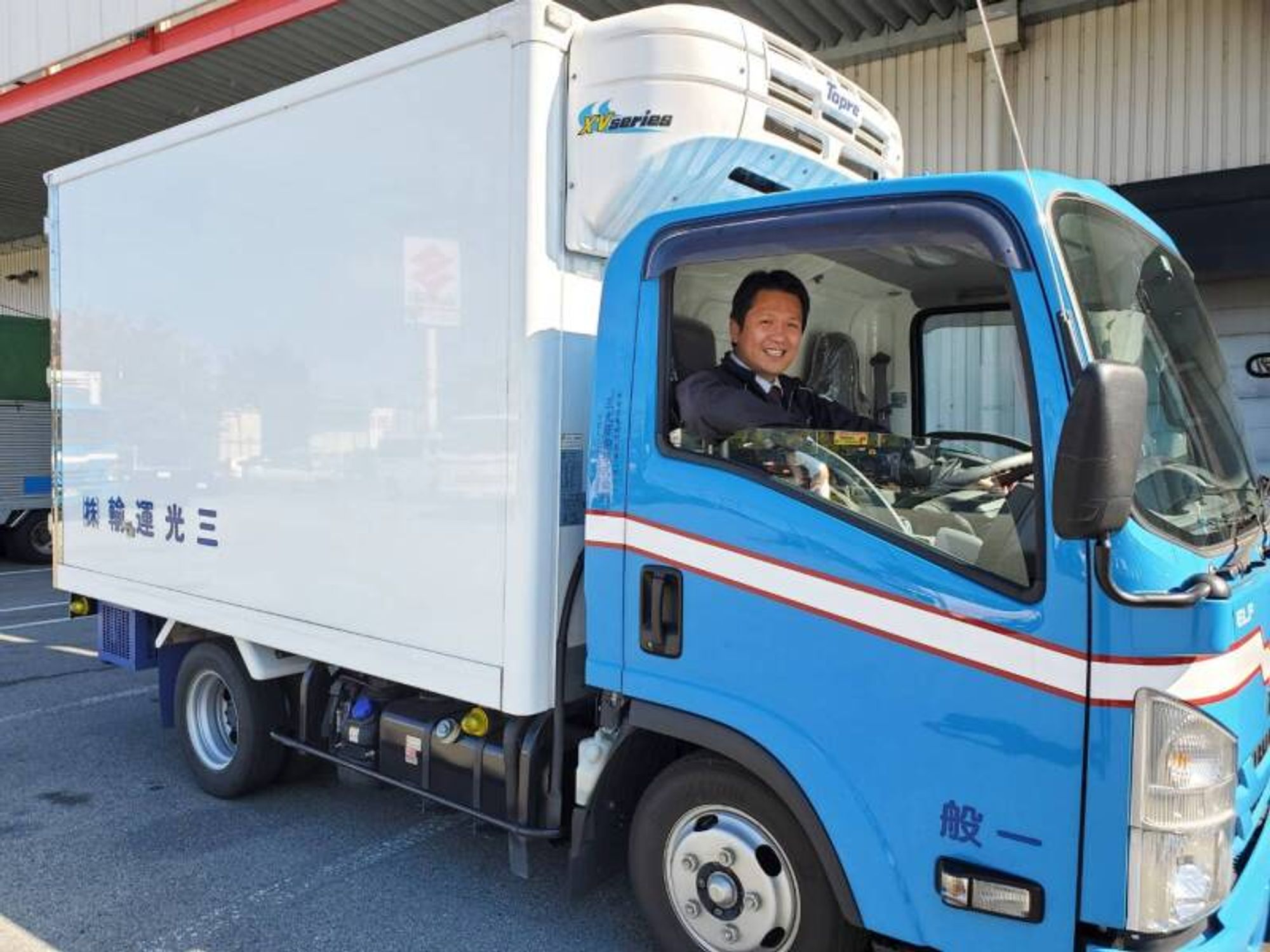 [2tドライバー]求人/伊丹市/短距離配送/夜勤なし/賞与あり-1番目の画像