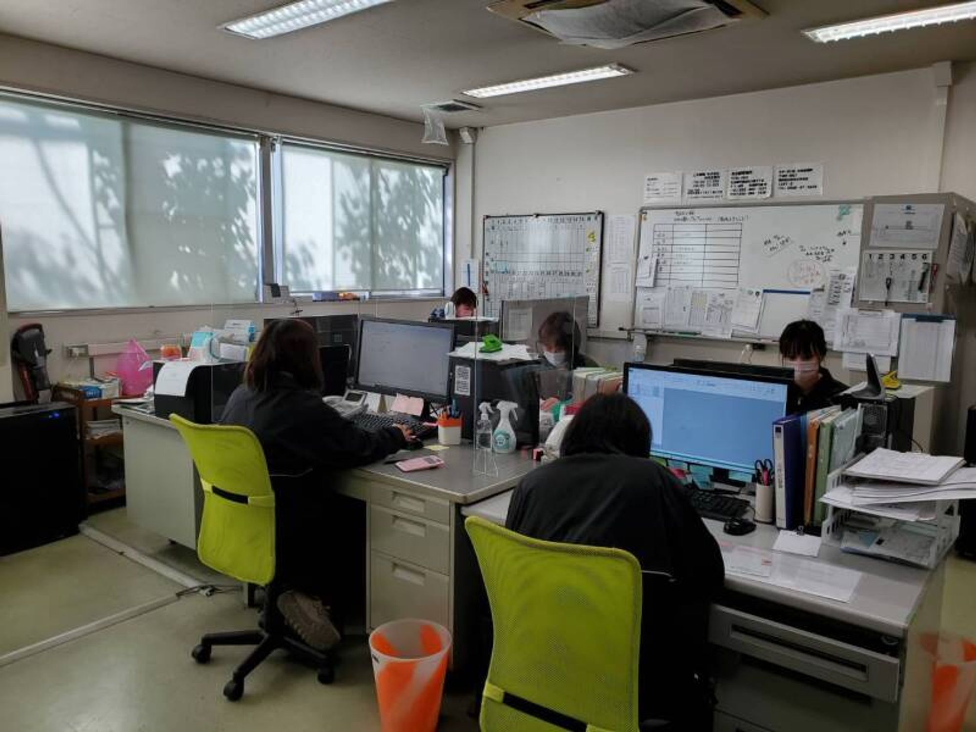 [リフトオペレーター]求人/伊丹市/賞与年2回/車通勤可-1番目の画像