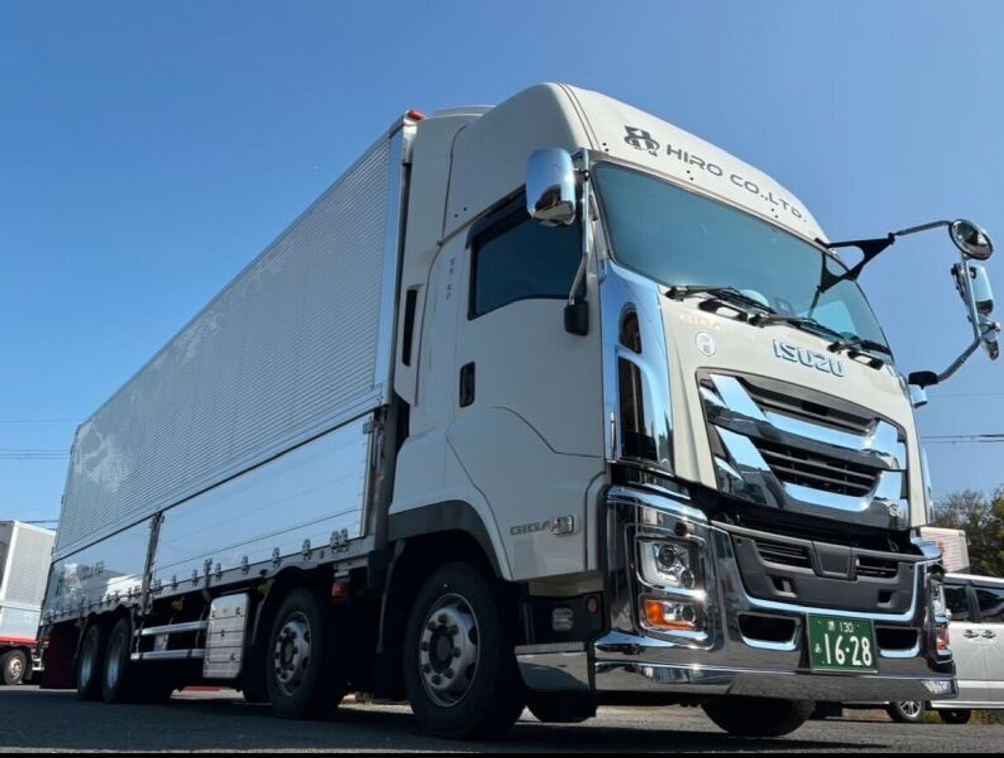 【10tドライバー】食事手当2~4万現金支給!手積み補助員あり◎-2番目の画像