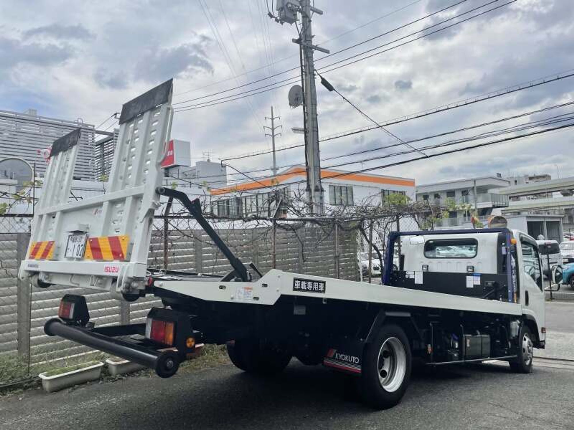 鈑金塗装職人/毎月賞与有で頑張りをしっかり評価/土日祝日休み-1番目の画像