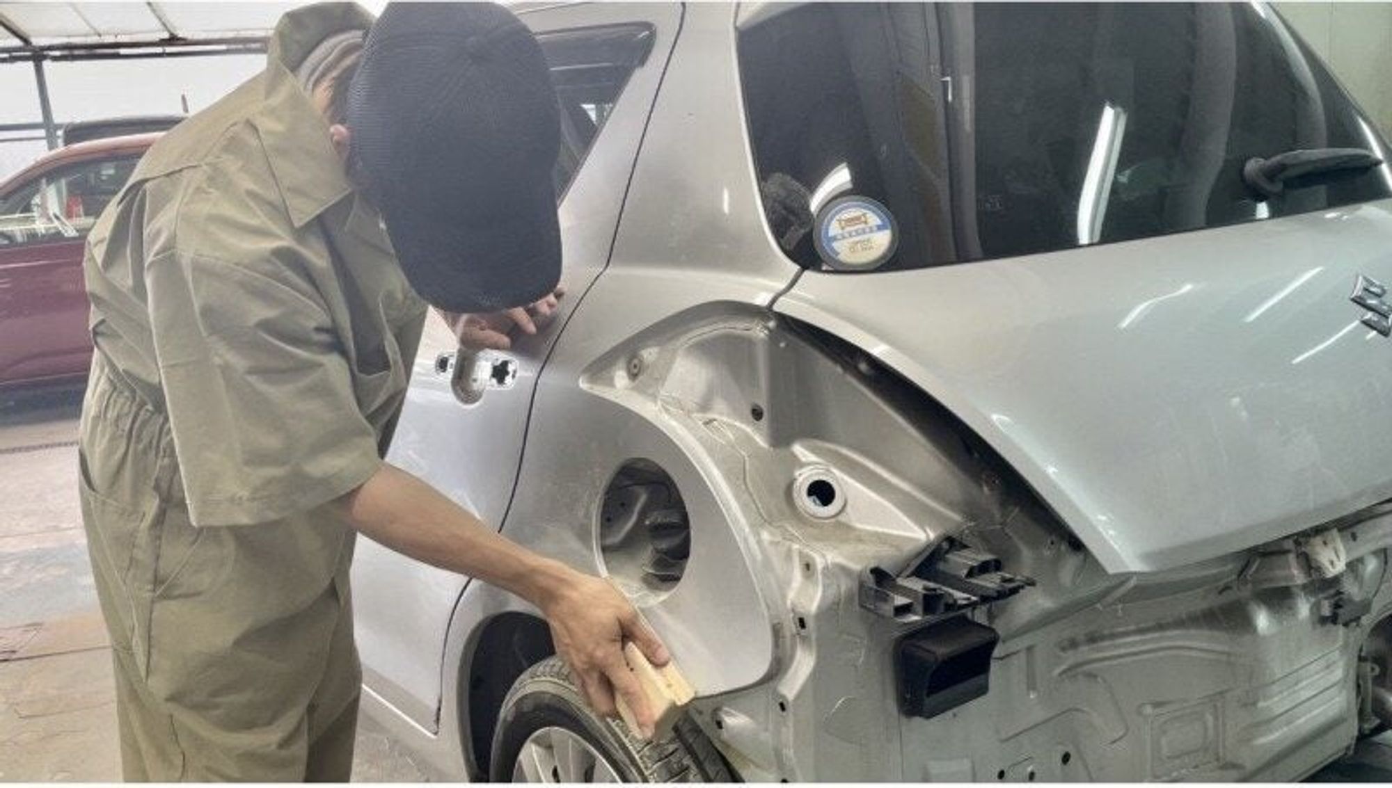 鈑金塗装職人/毎月賞与有で頑張りをしっかり評価/土日祝日休み-0番目の画像