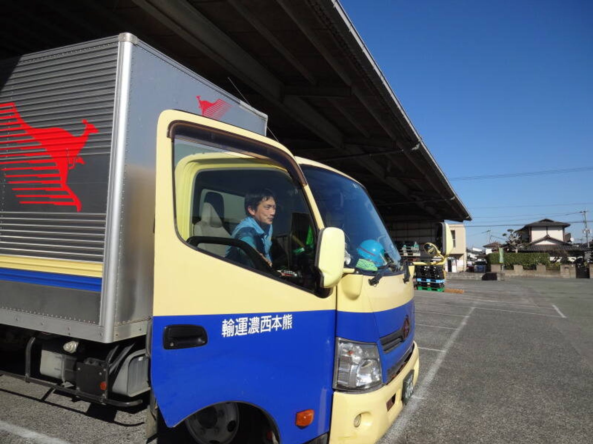 ２tドライバー大募集/異業種からでも稼げる/普通免許で稼げる-1番目の画像